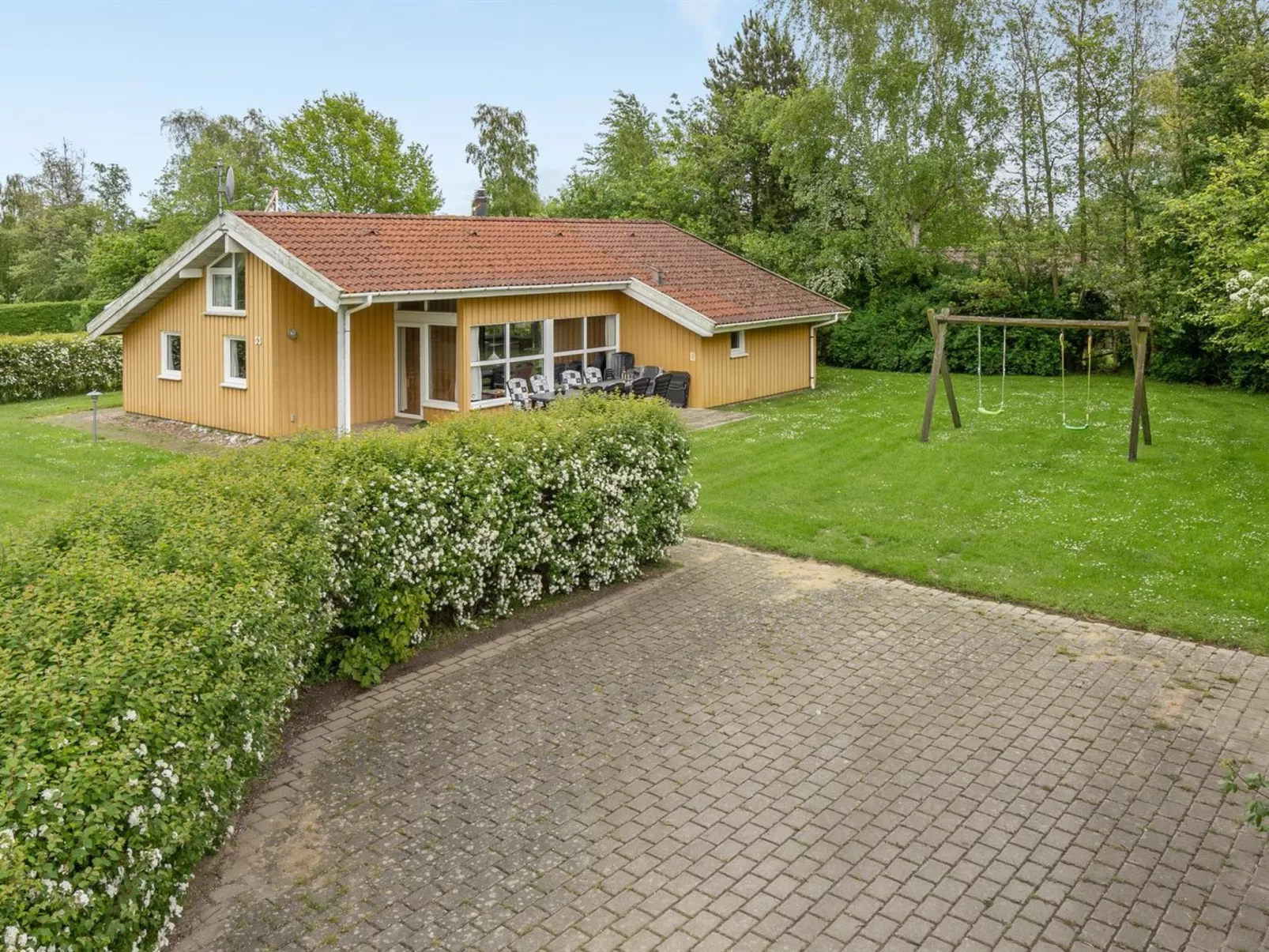 "Gutta" - 500m from the sea-Buiten