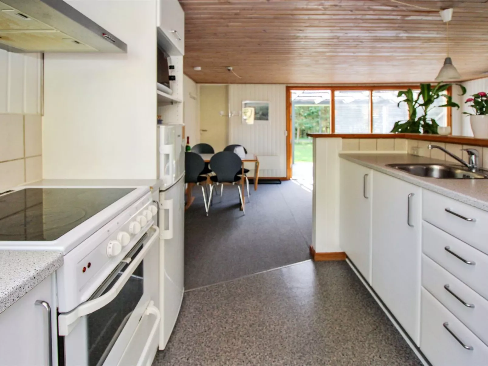 "Ketildor" - 100m from the sea-Binnen