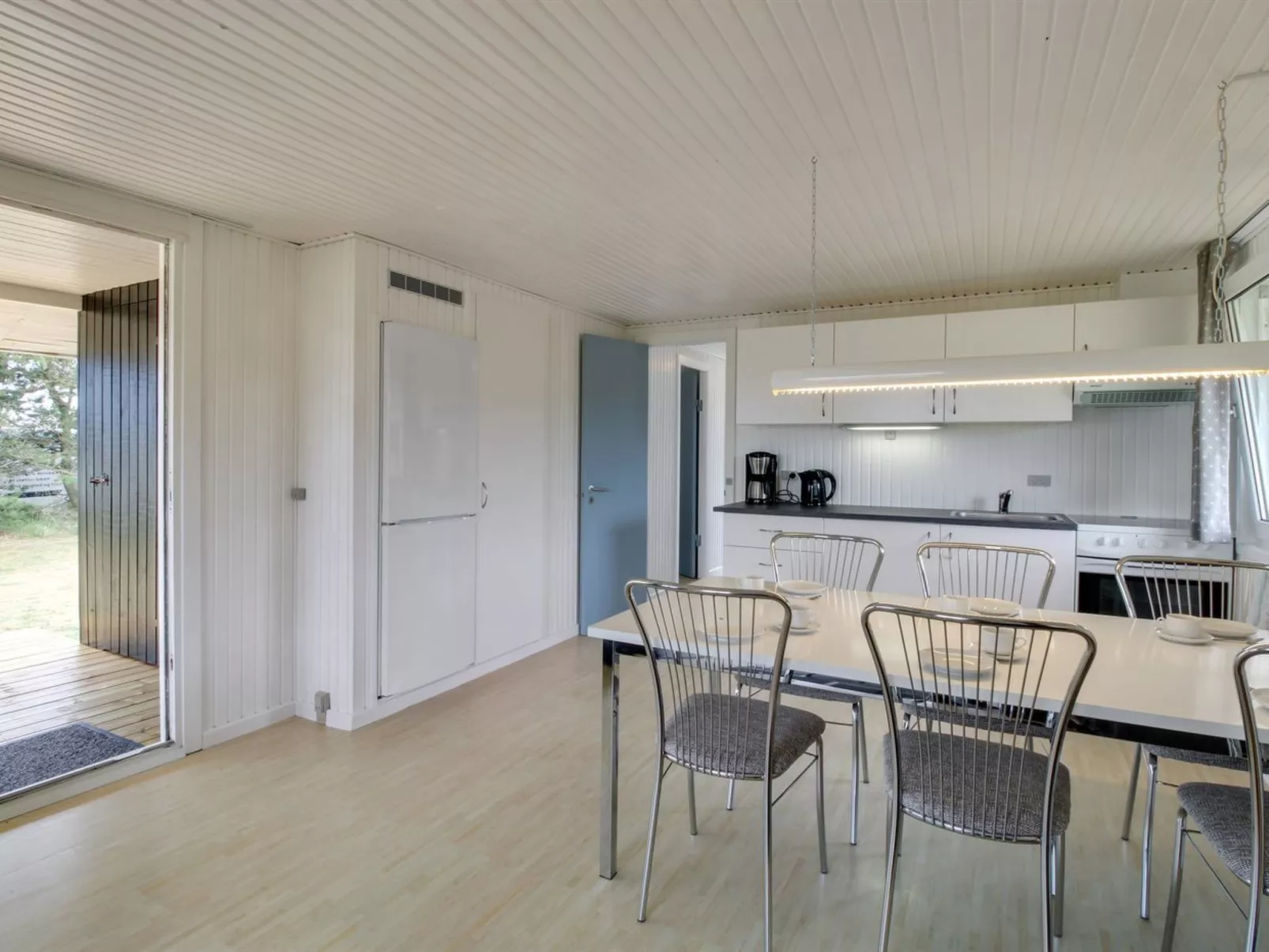 "Berndt" - 50m from the sea-Binnen