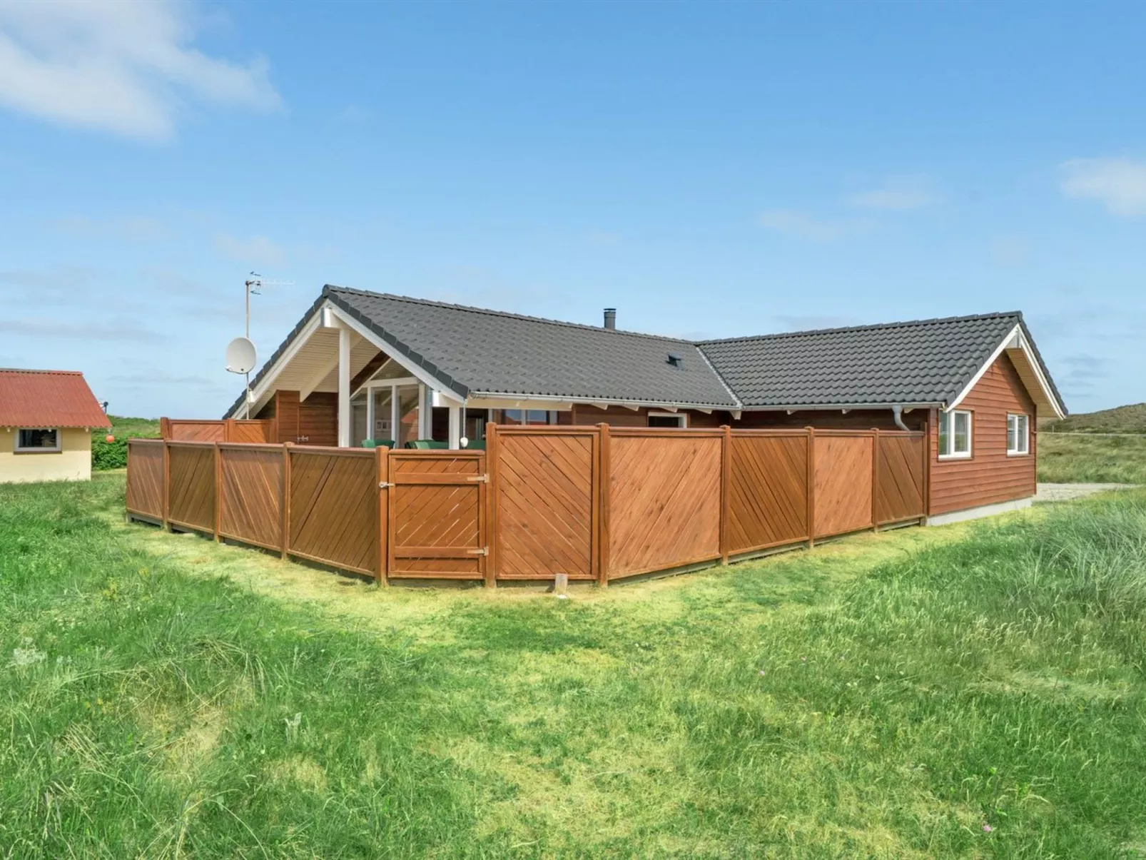 "Horsten" - 350m from the sea-Buiten