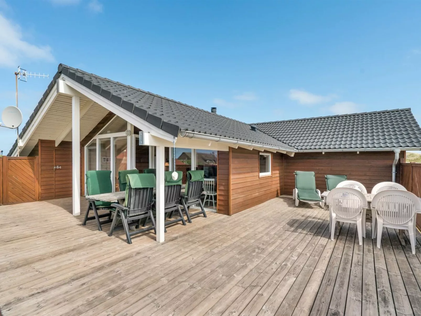 "Horsten" - 350m from the sea-Buiten