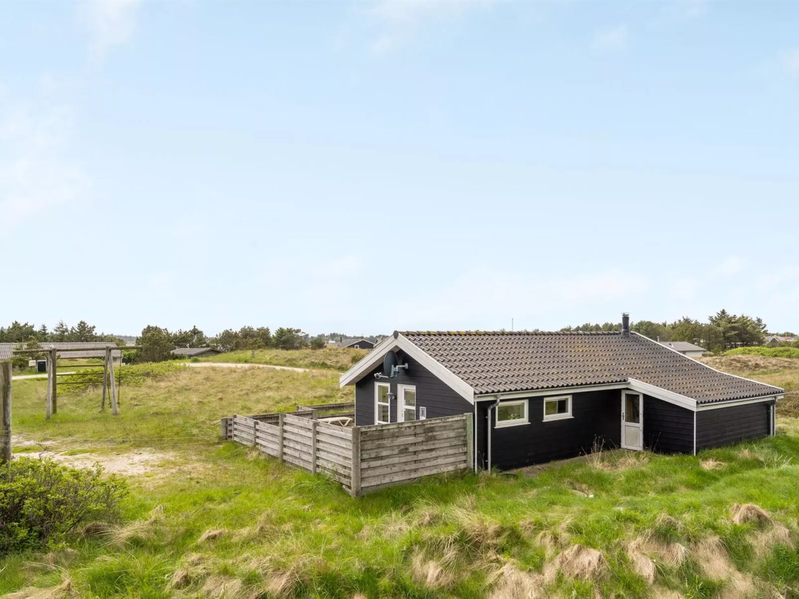 "Dreng" - 800m from the sea-Buiten