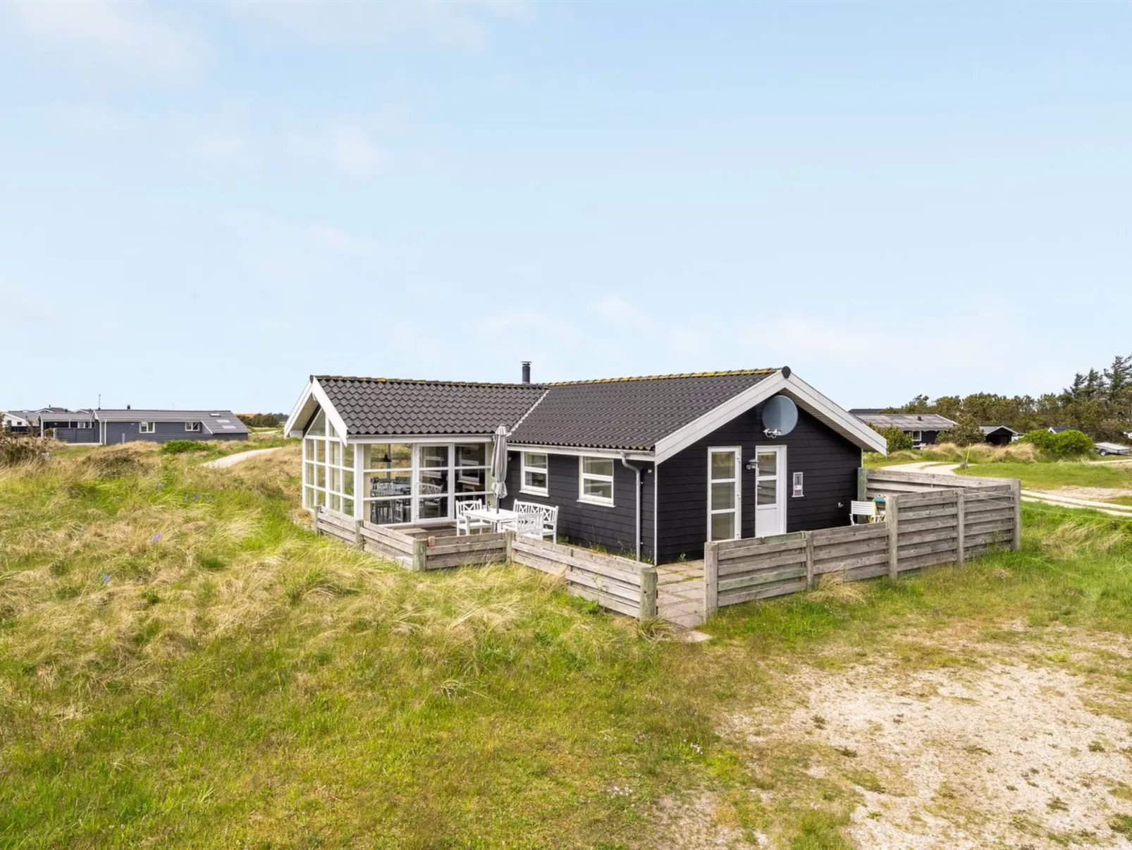"Dreng" - 800m from the sea-Buiten