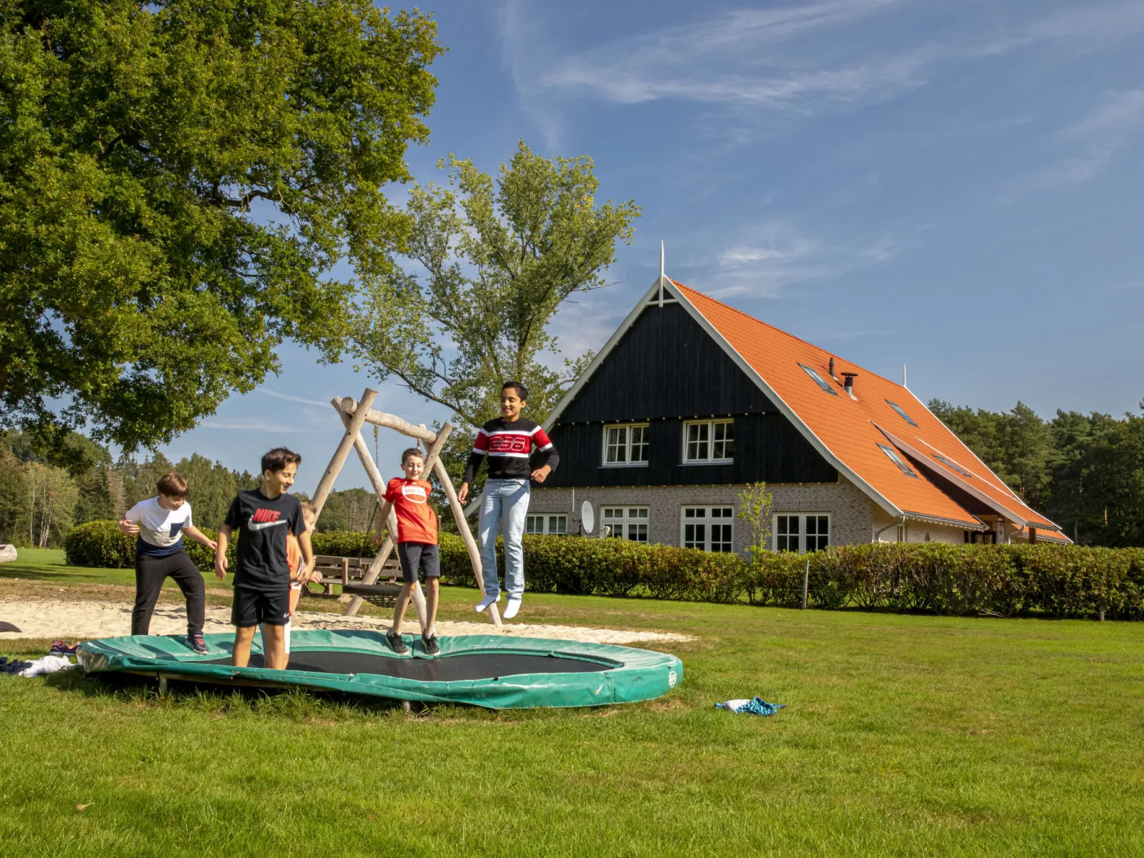 Familieboerderij-Buiten