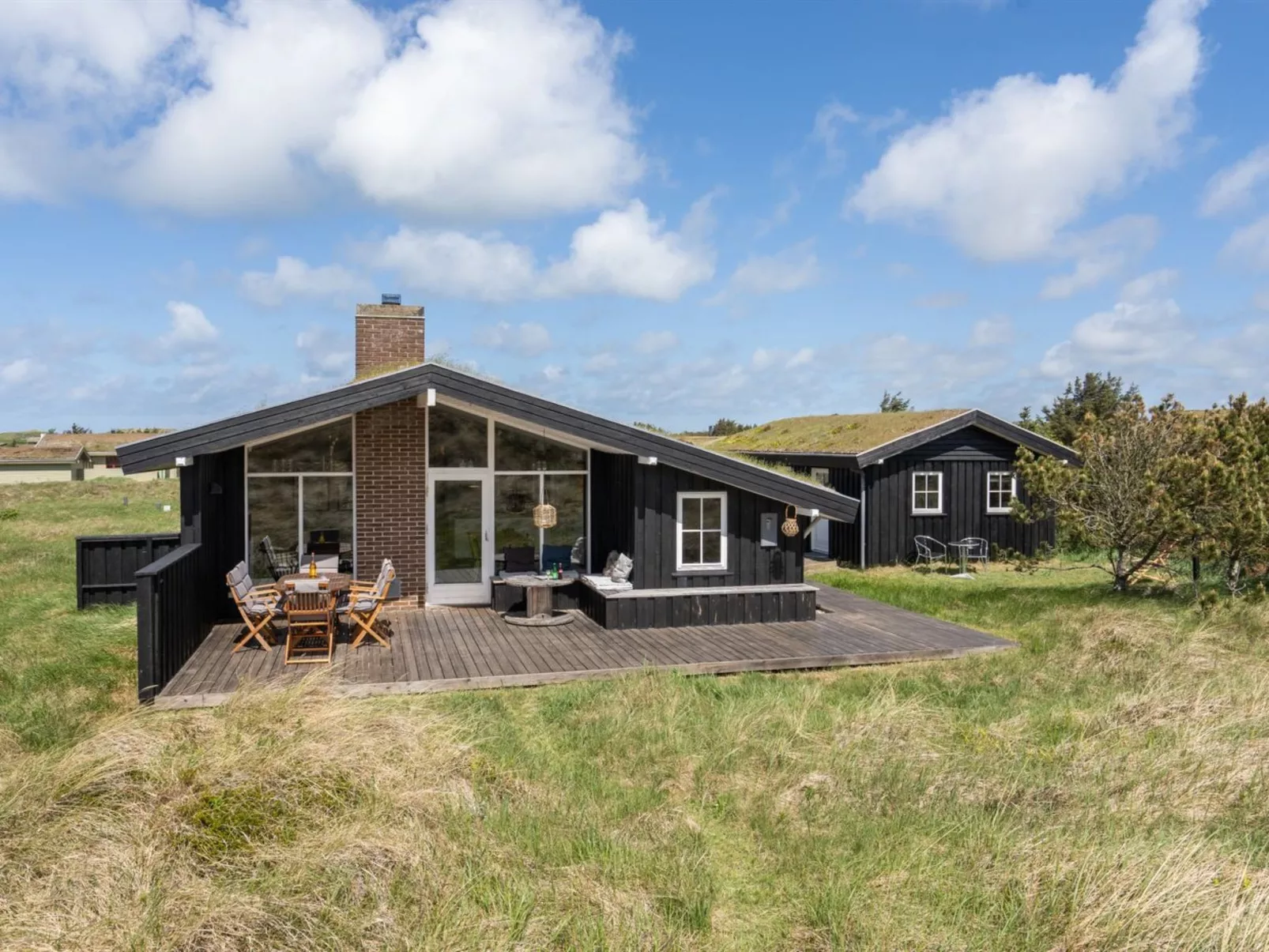 "Driss" - 500m from the sea-Buiten