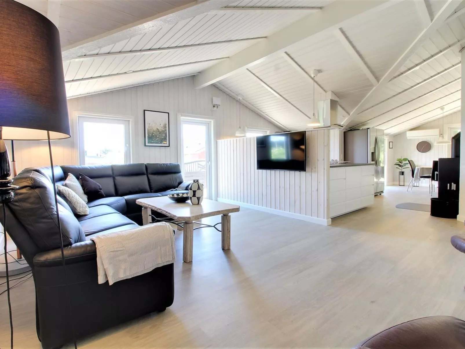 "Sirka" - 200m from the sea-Binnen