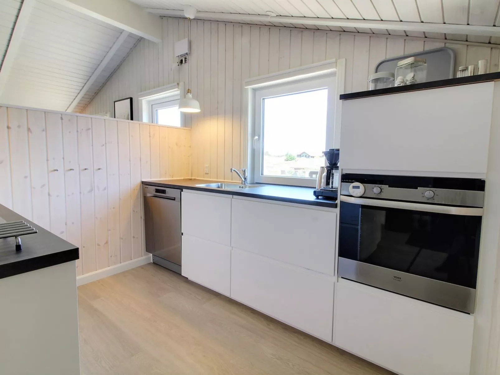 "Sirka" - 200m from the sea-Binnen