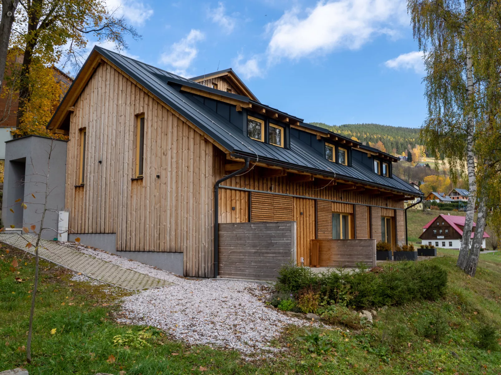 Ski-In Ski-Out Mountain Duplex Portášky3-Buiten