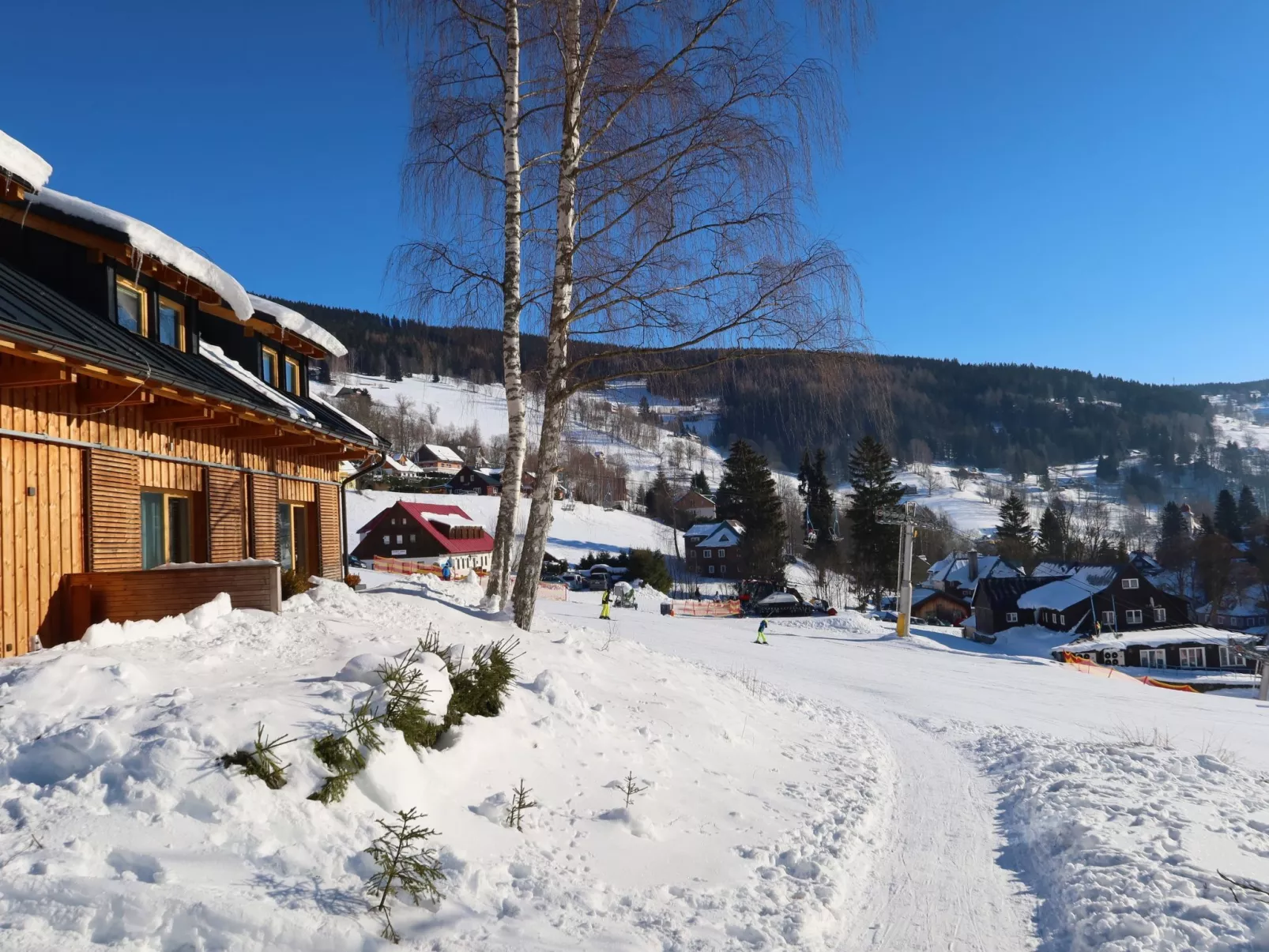 Ski-In Ski-Out Mountain Duplex Portášky3-Buiten