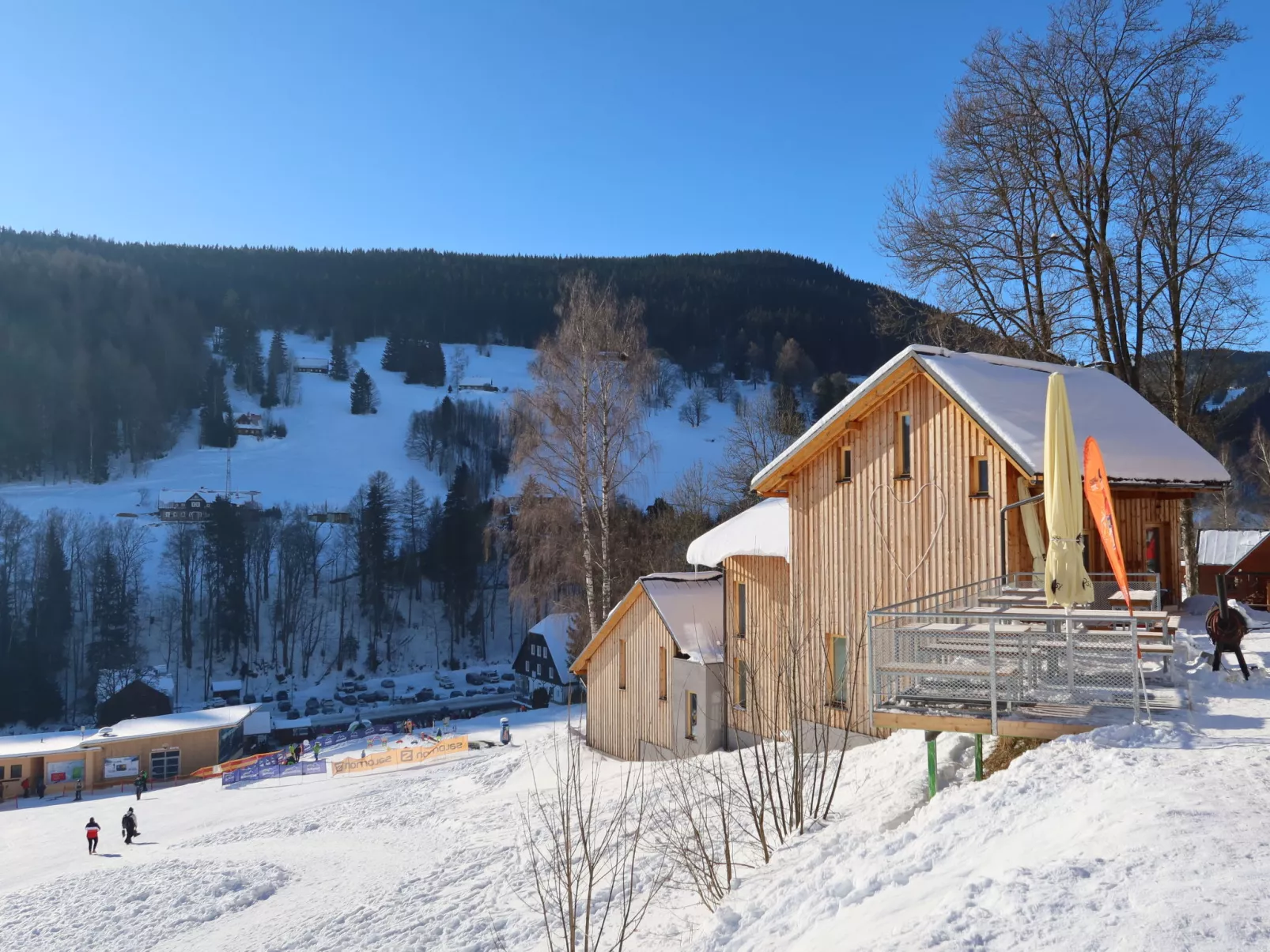 Ski-In Ski-Out Mountain Duplex Portášky3-Buiten