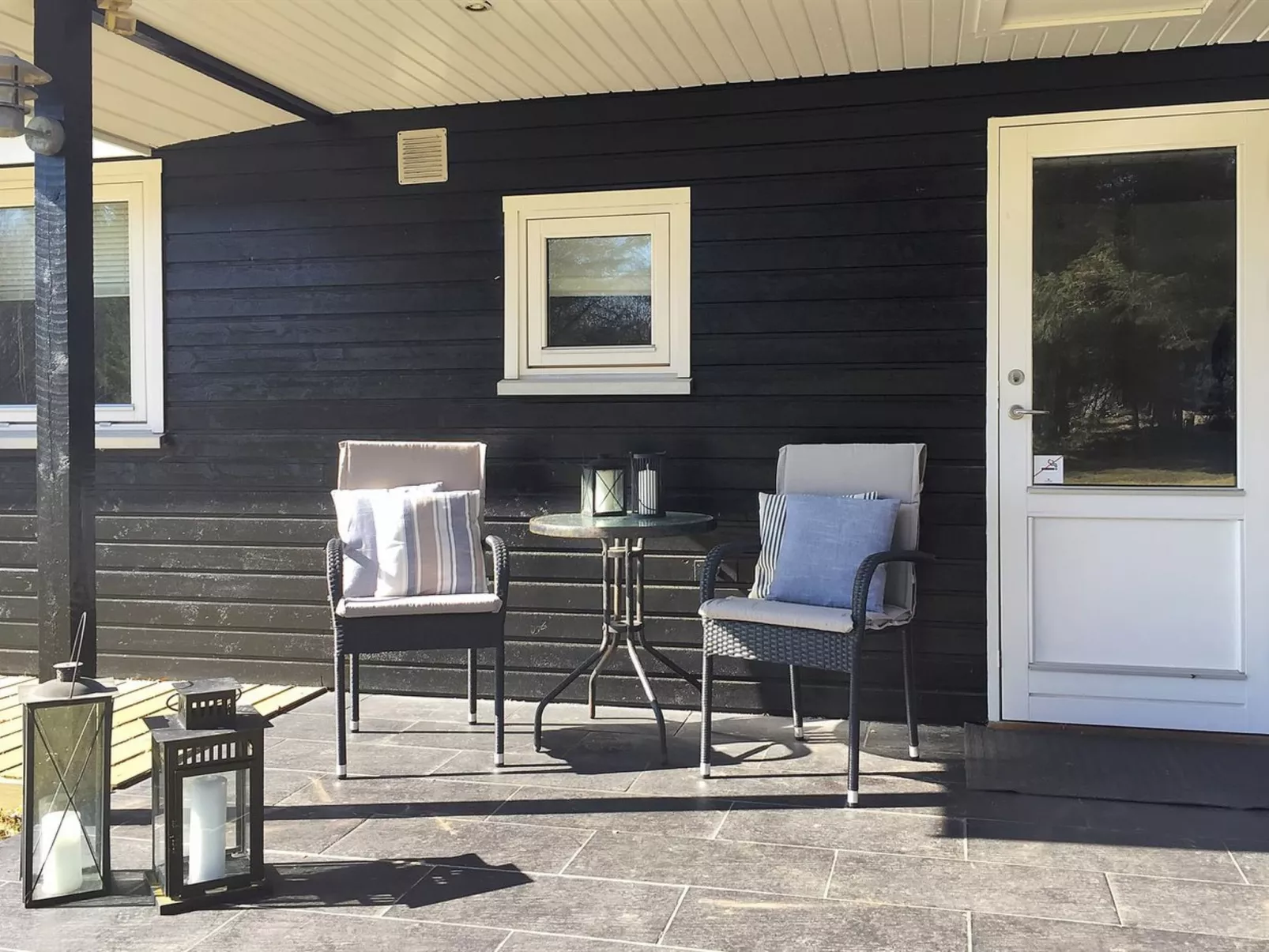 "Bylgja" - 1.7km from the sea-Buiten