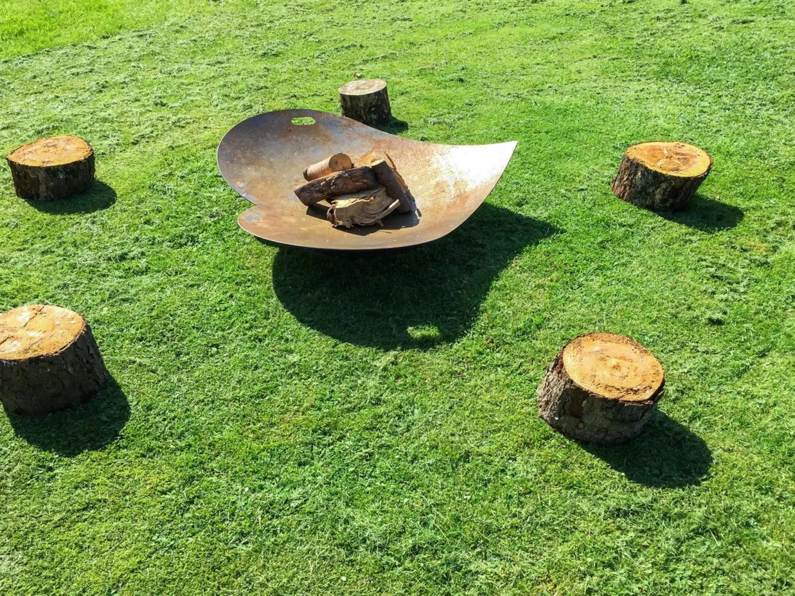 "Bylgja" - 1.7km from the sea-Buiten