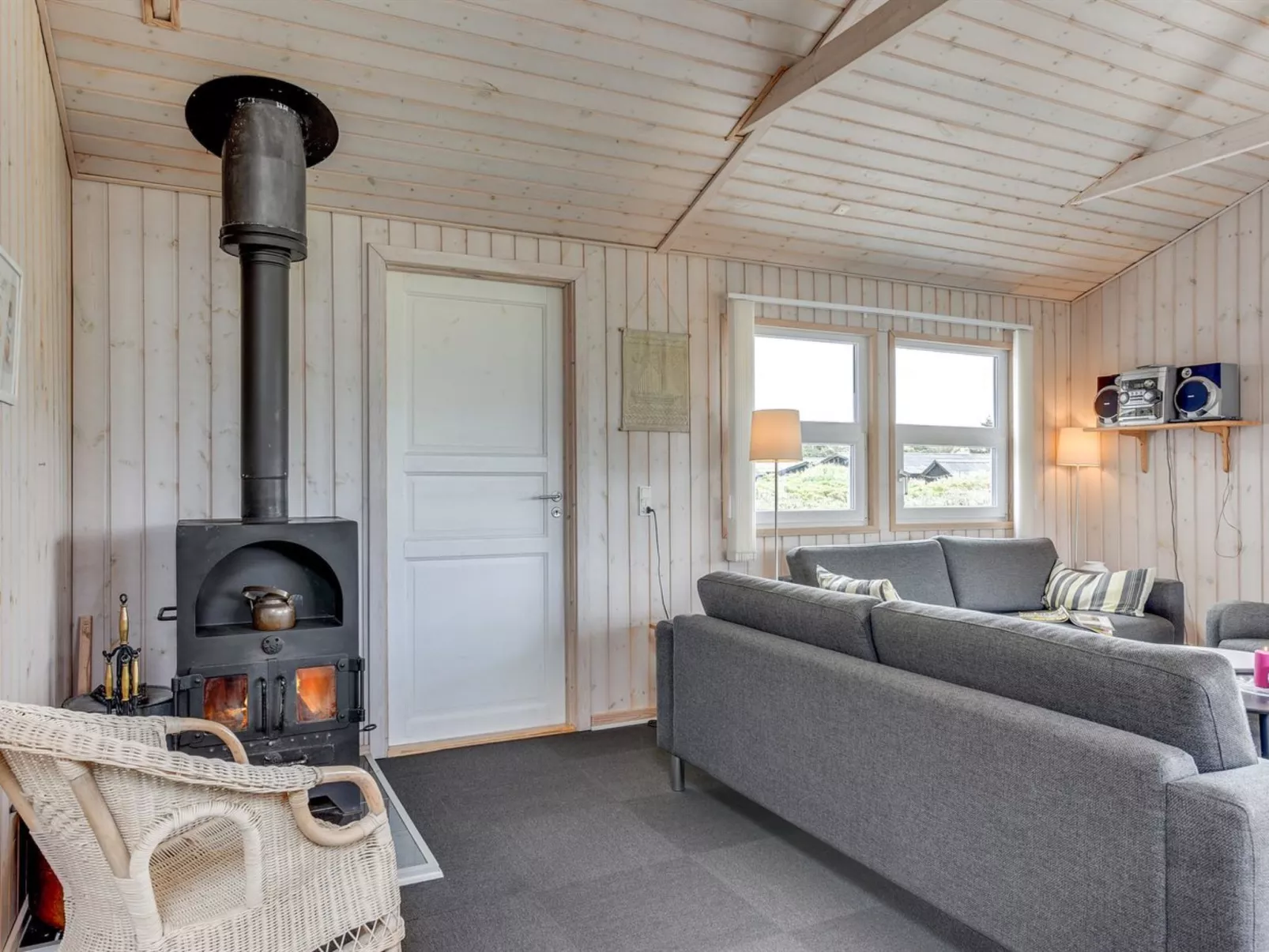 "Ingborg" - 150m from the sea-Binnen