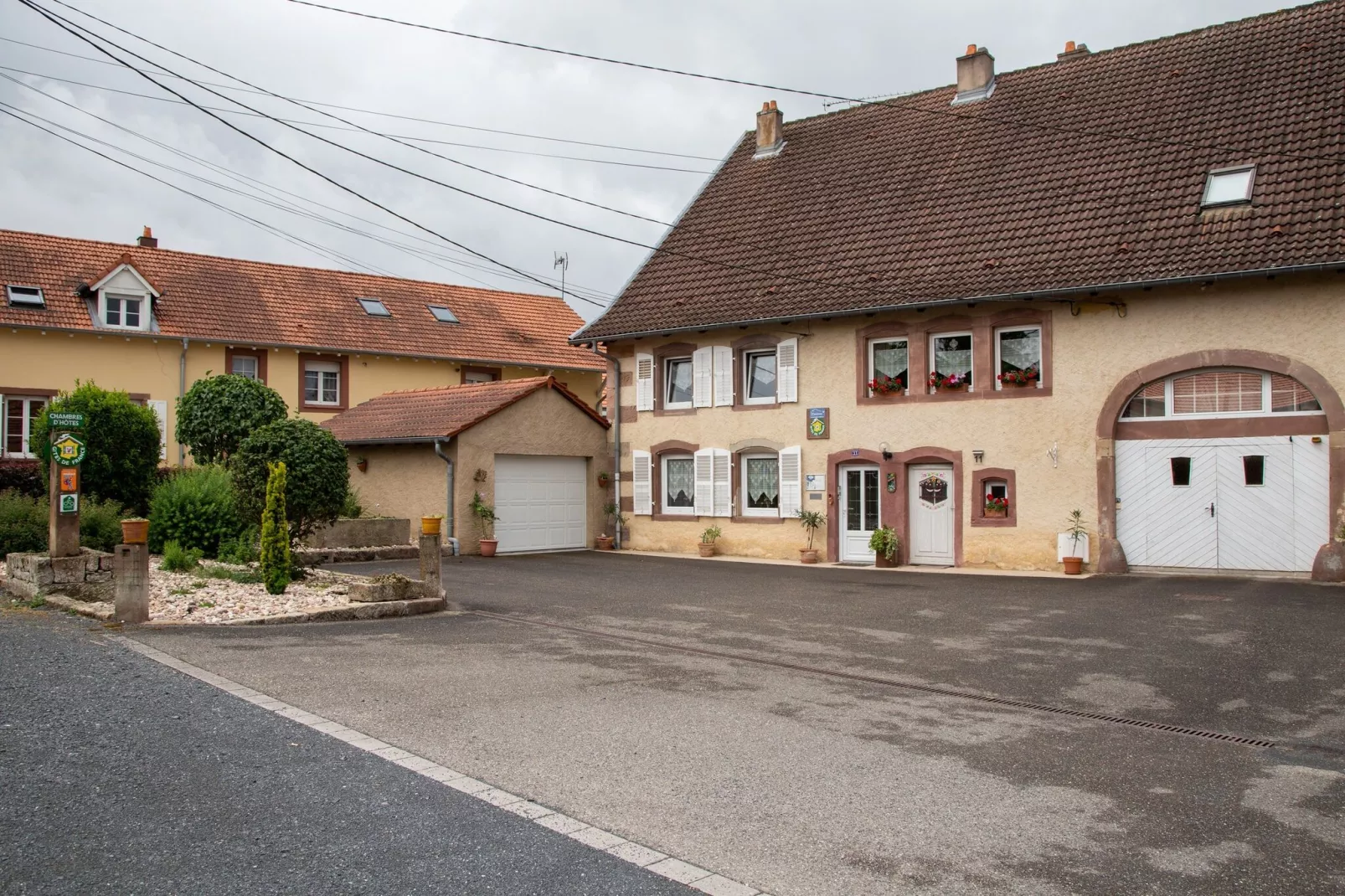 Gite au Grenier d'abondance-Buitenkant zomer