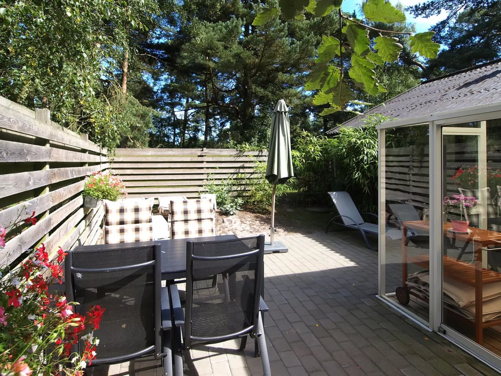 "Ellinor" - 300m from the sea-Buiten