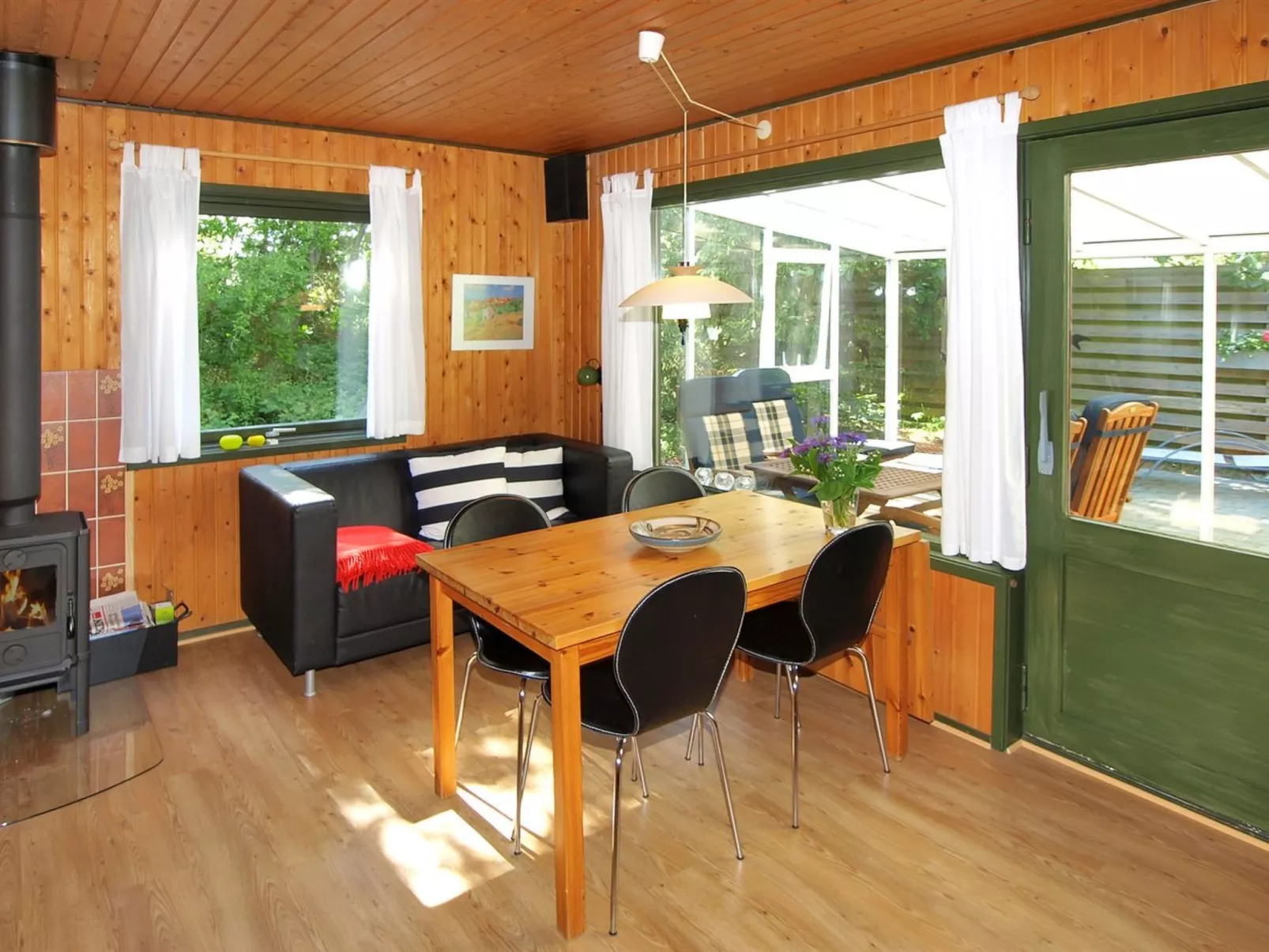 "Ellinor" - 300m from the sea-Binnen