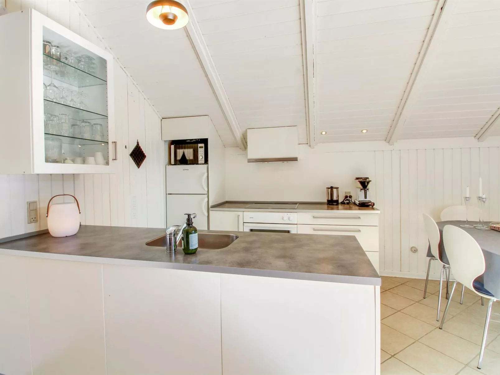 "Egbert" - 900m from the sea-Binnen