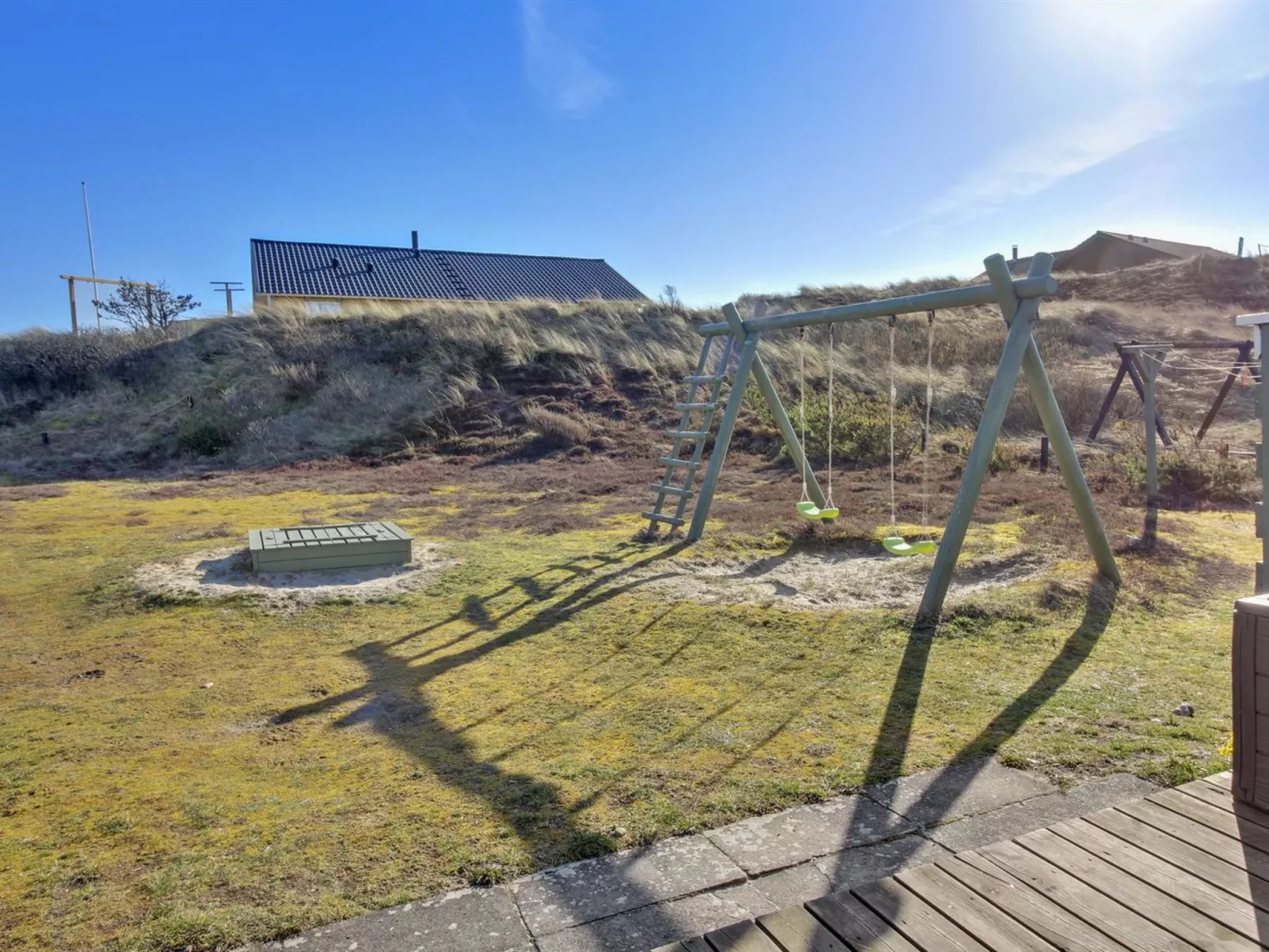 "Unni" -  from the sea-Binnen