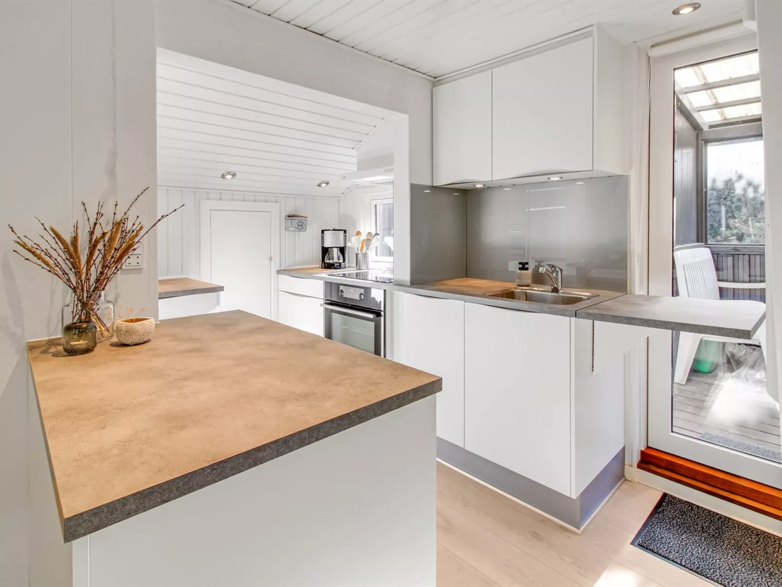 "Eliene" - 500m from the sea-Binnen