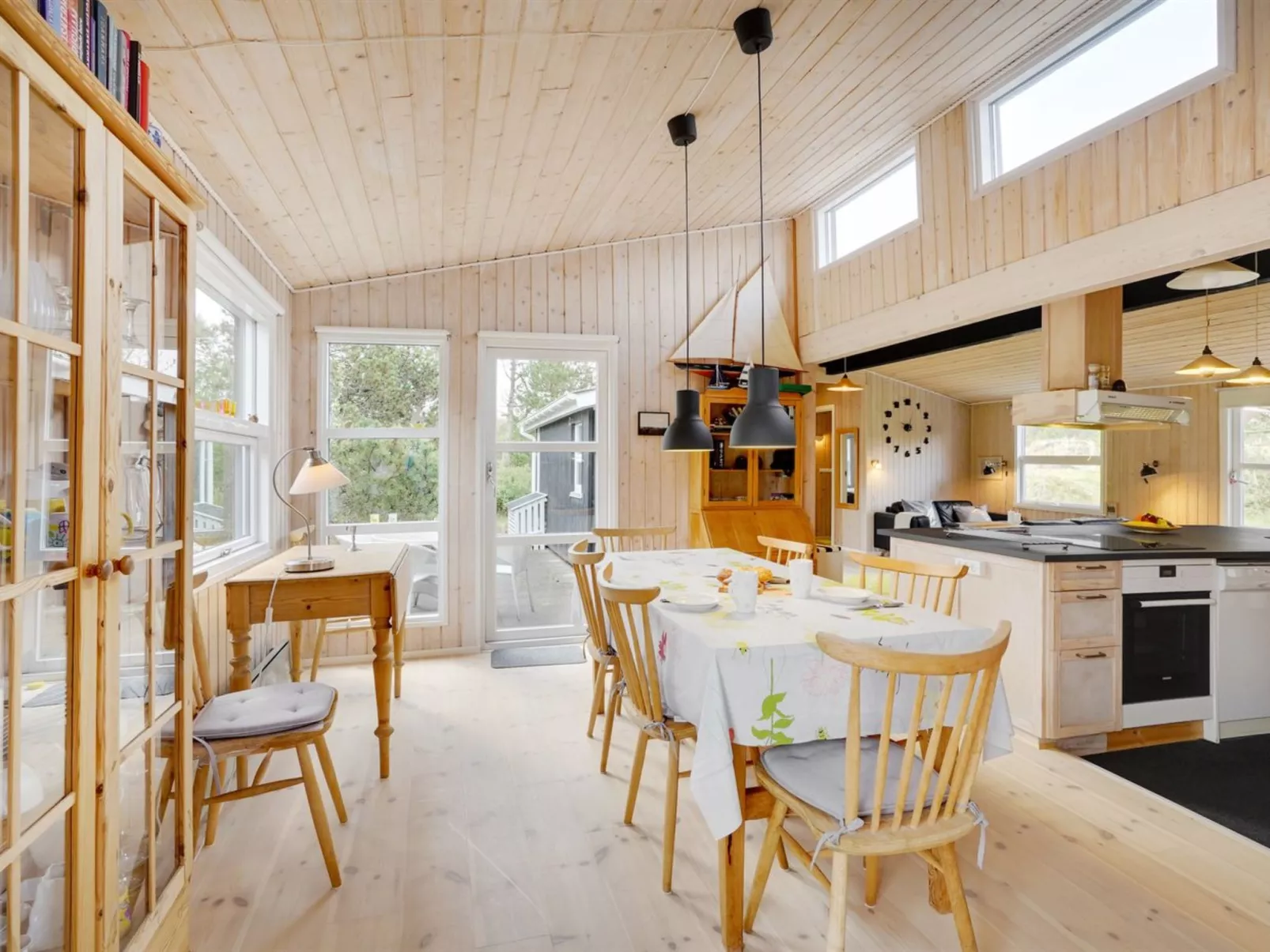 "Eroll" - 1.8km from the sea-Binnen