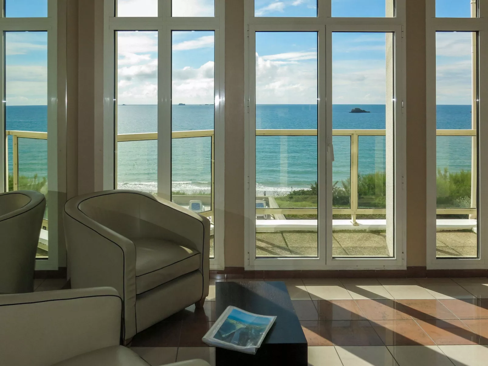 Reine Marine - T3 Balcon Lat. Mer-Buiten