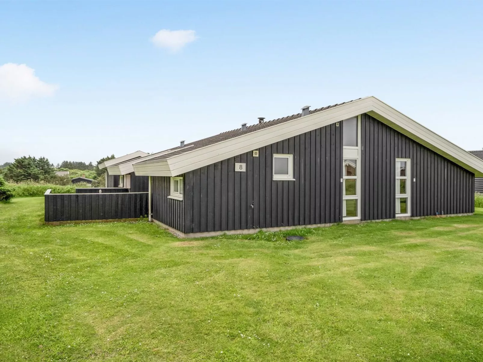 "Ellen" - 289m from the sea-Buiten