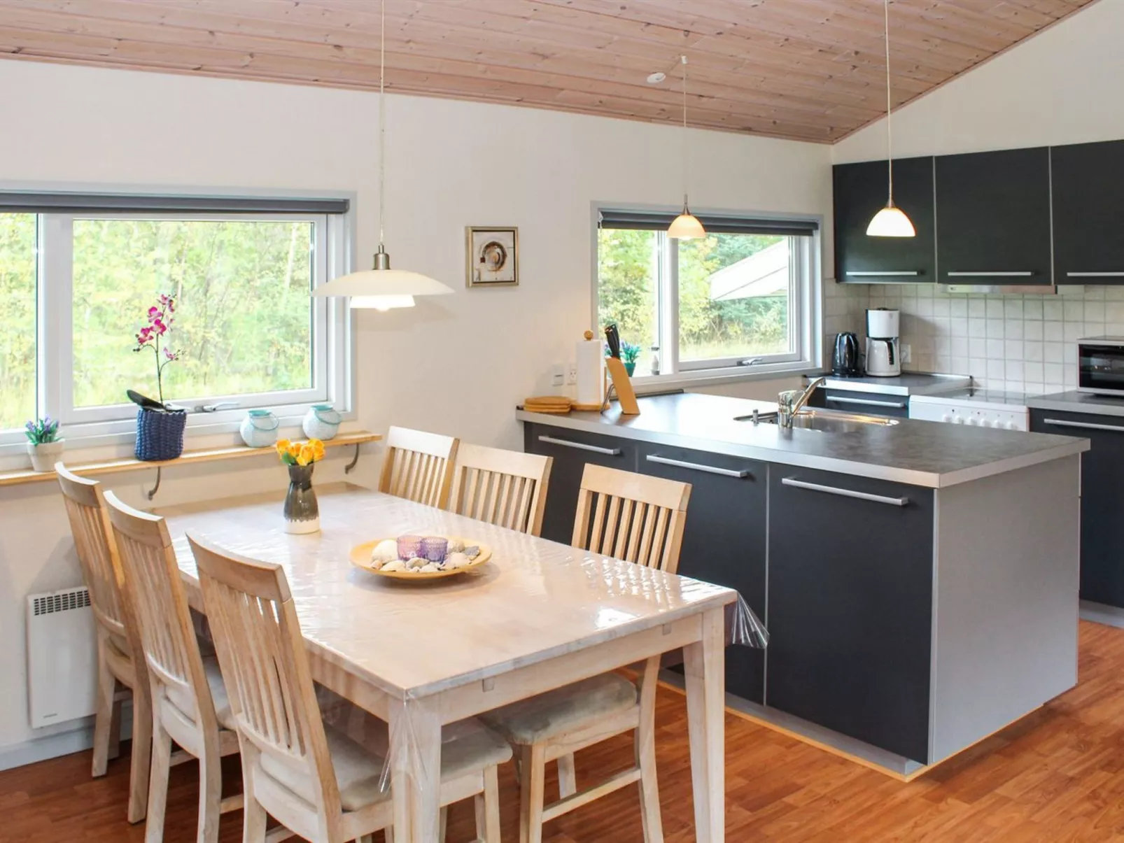 "Barne" - 4km from the sea-Binnen