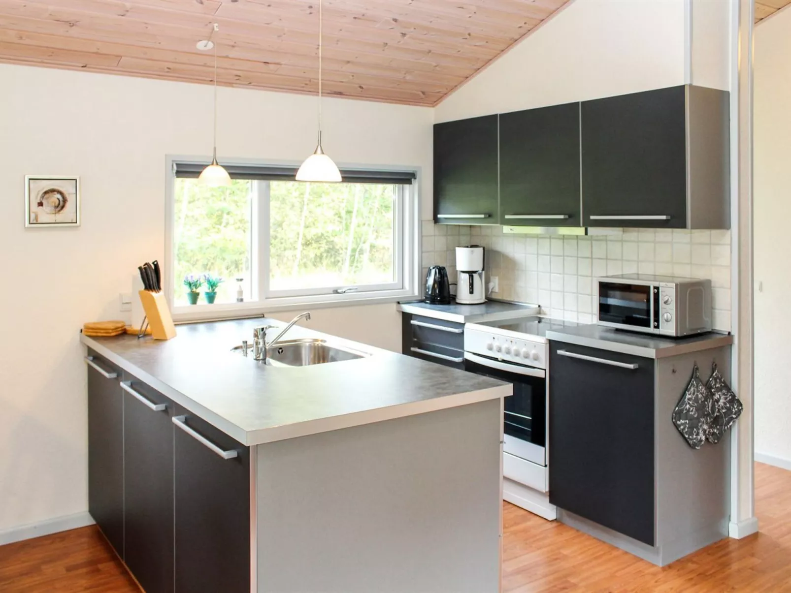 "Barne" - 4km from the sea-Binnen