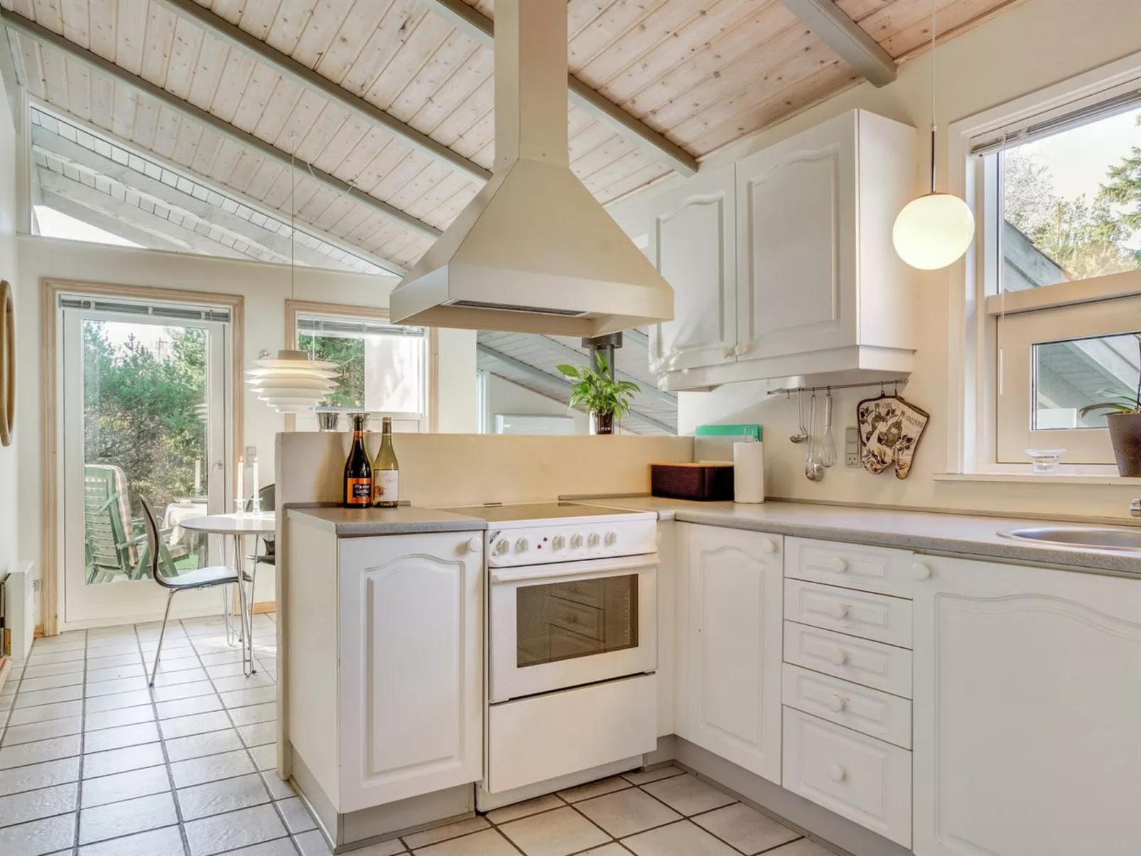"Merte" - 300m from the sea-Binnen