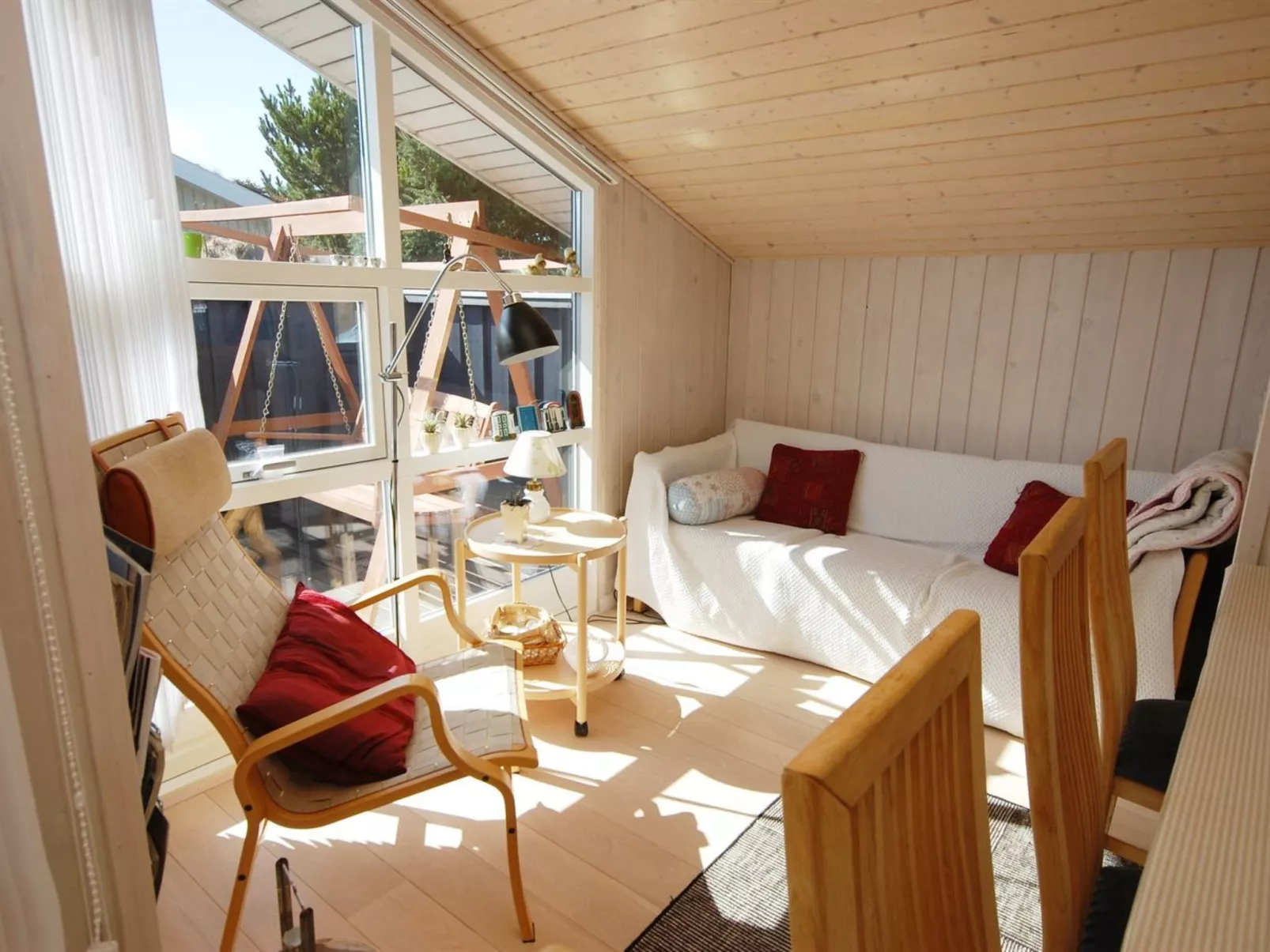 "Thanee" - 1.7km from the sea-Binnen
