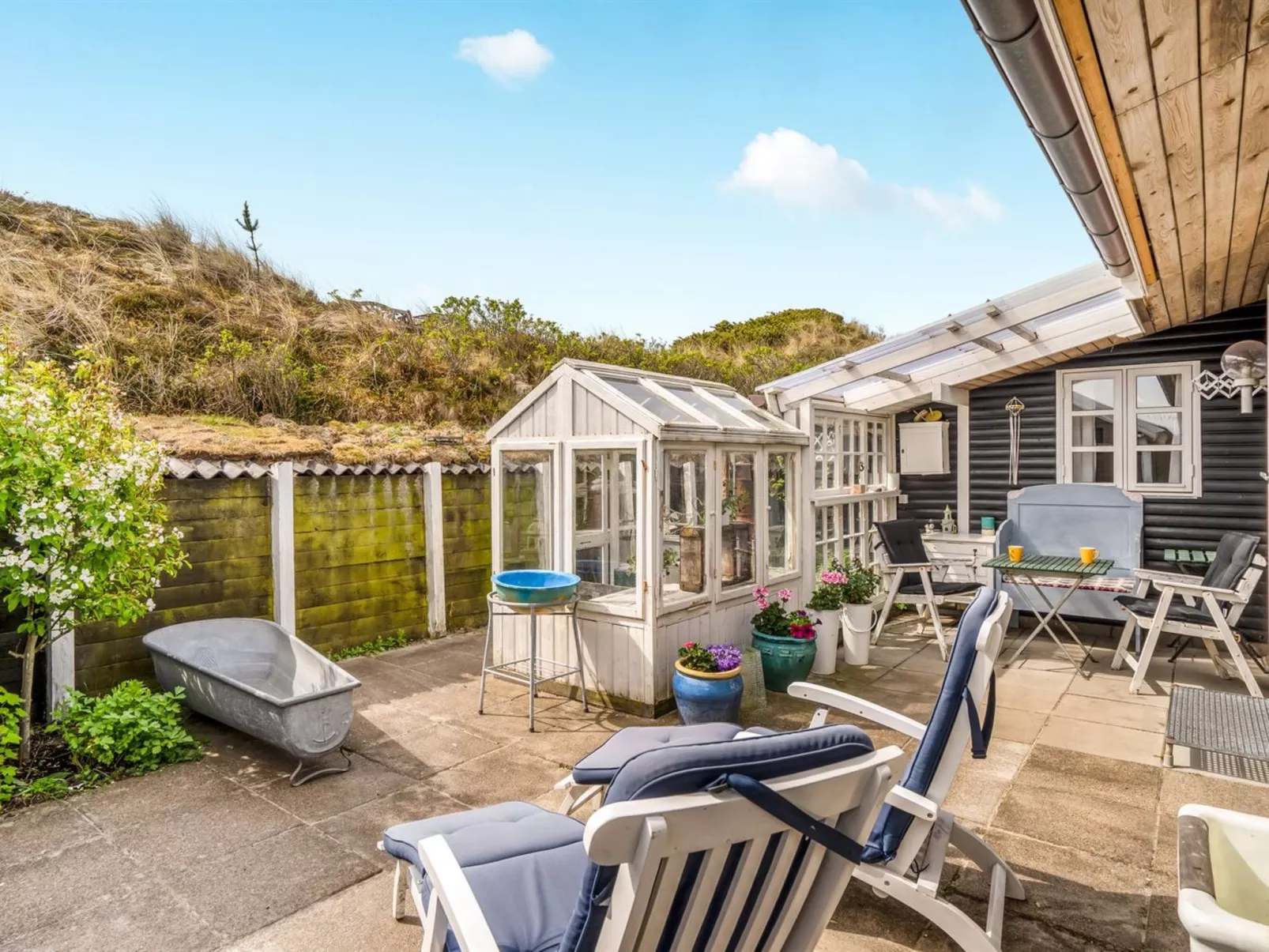 "Katri" - 400m from the sea-Buiten