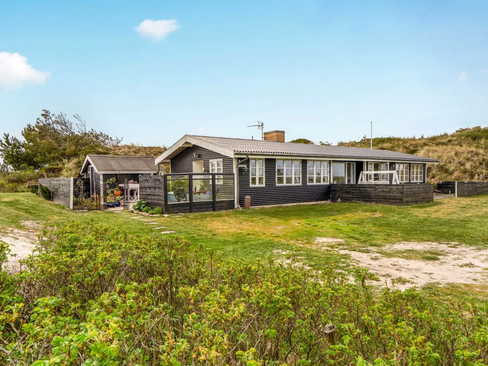"Katri" - 400m from the sea-Buiten