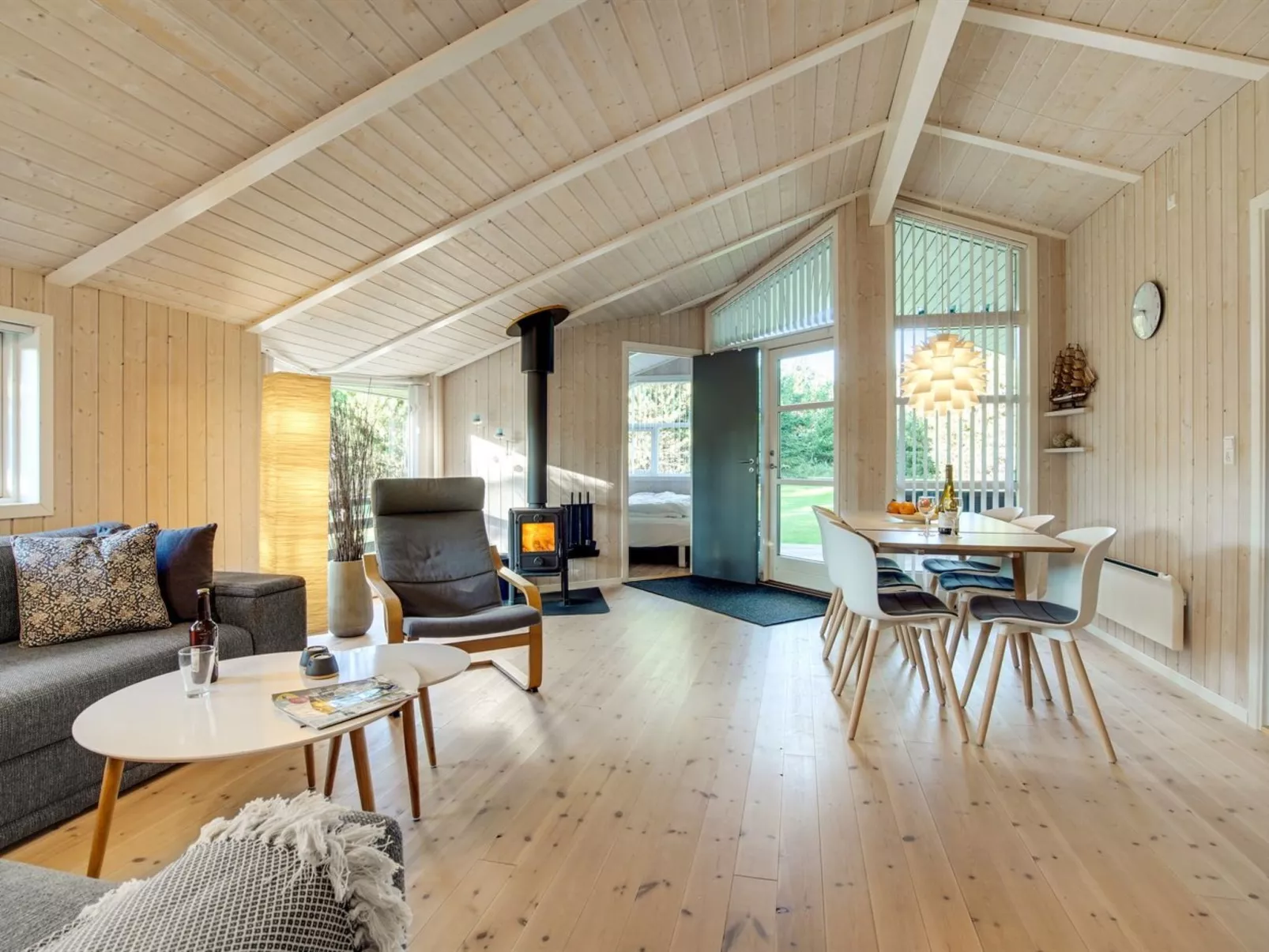 "Barnet" - 2.2km from the sea-Binnen