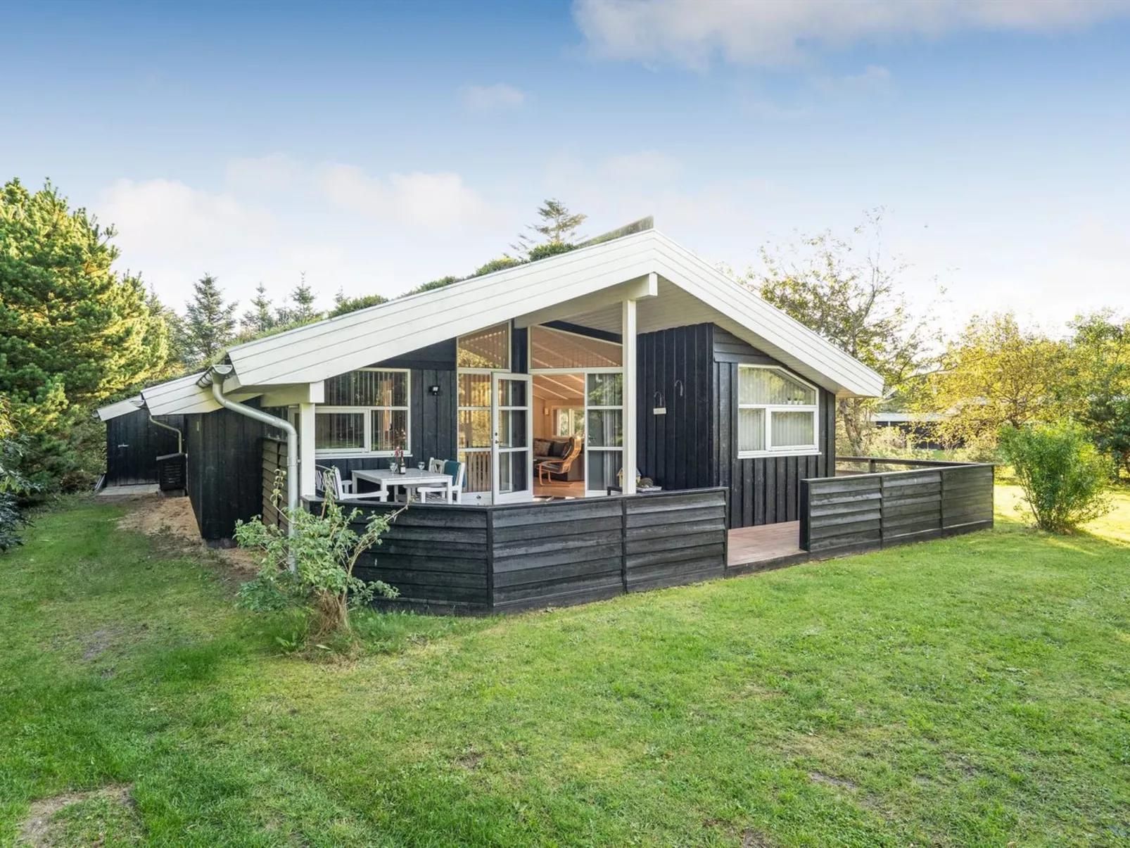 "Barnet" - 2.2km from the sea-Buiten
