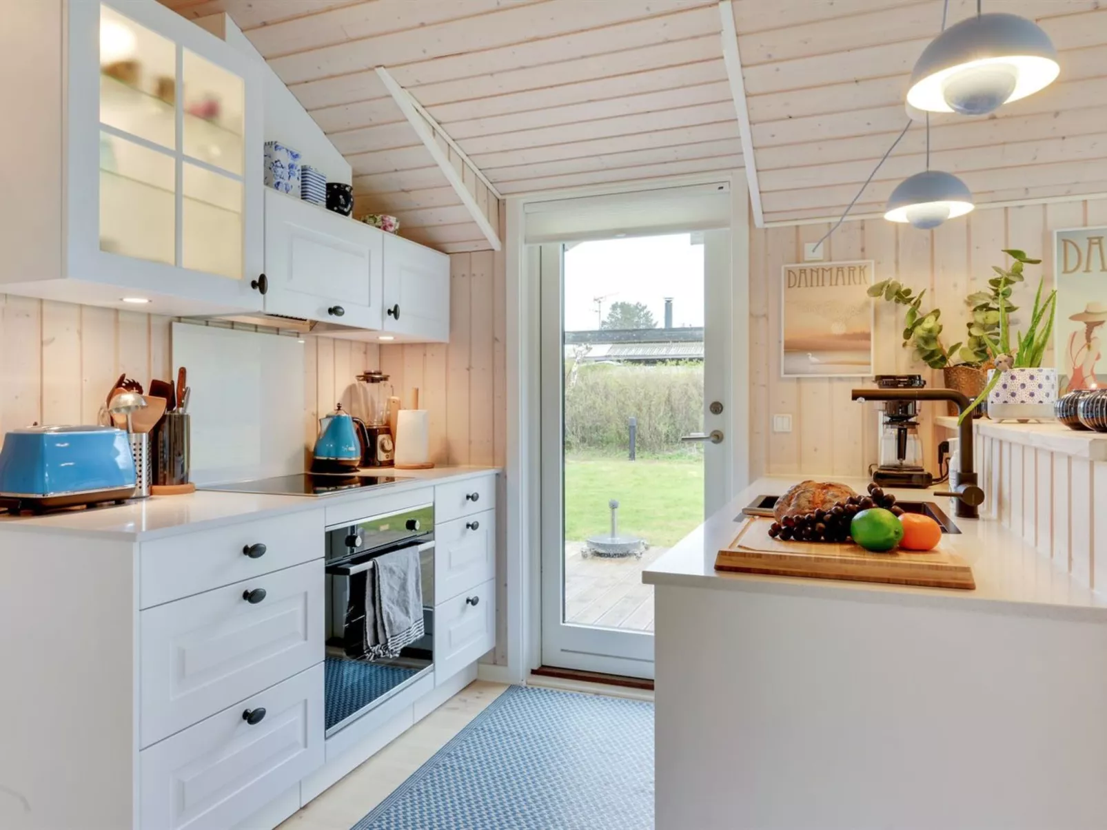 "Franca" - 500m from the sea-Binnen