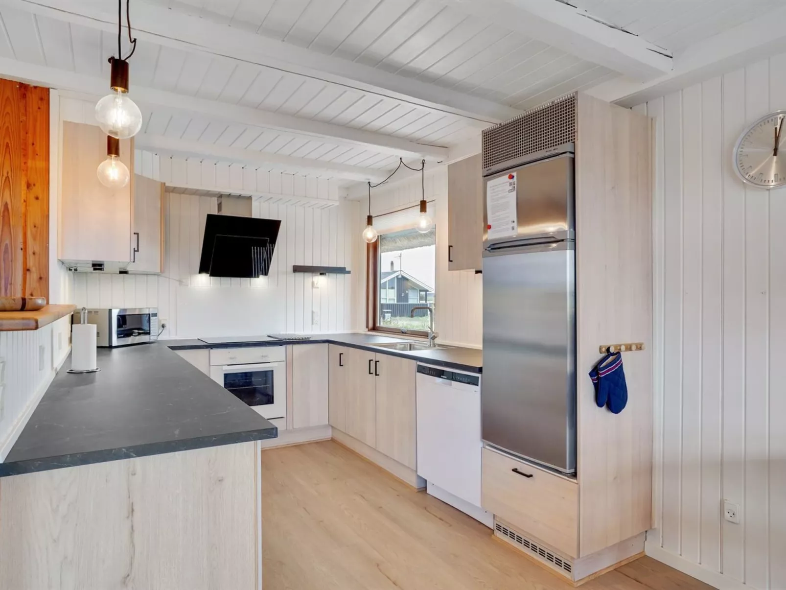 "Kristanna" - 150m from the sea-Binnen