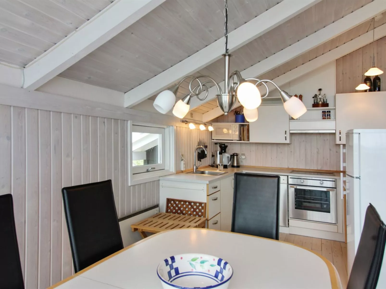 "Sixten" - 450m from the sea-Binnen