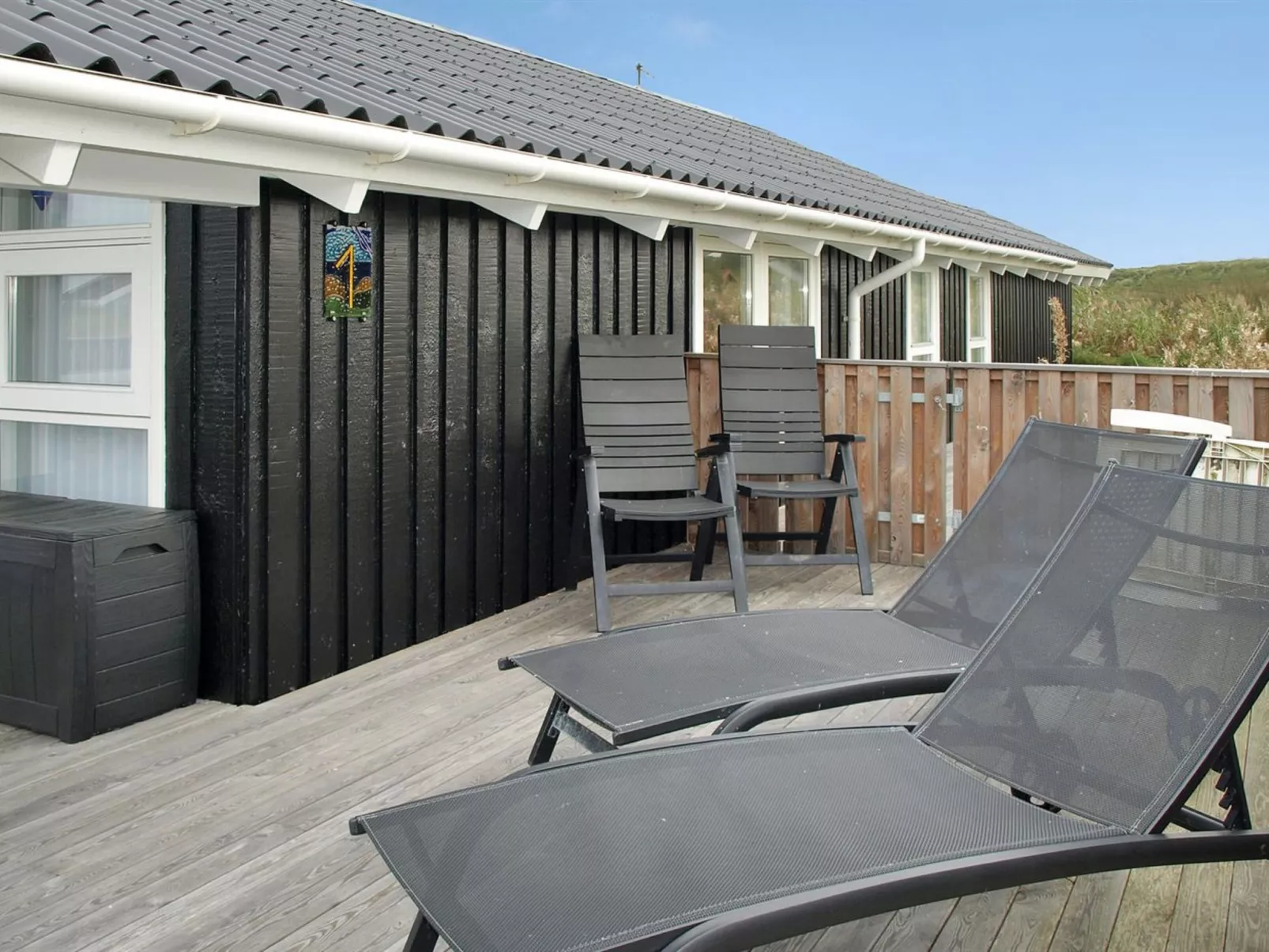 "Sixten" - 450m from the sea-Buiten