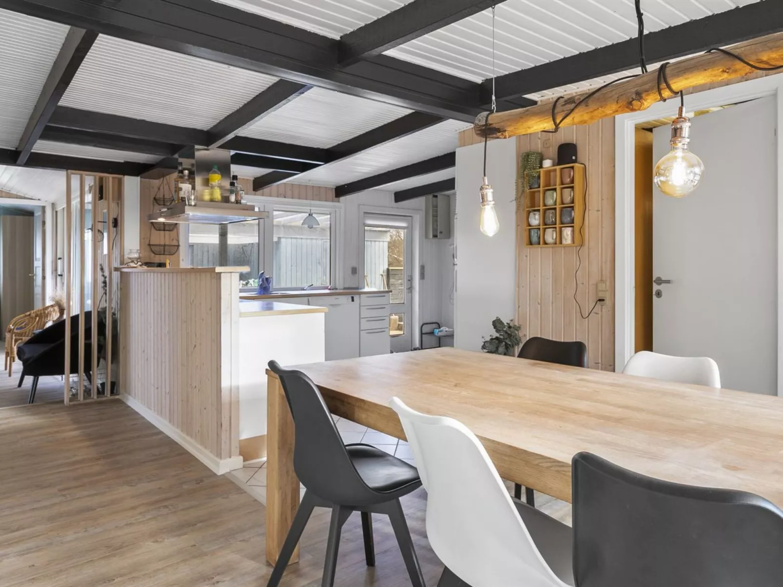 "Finne" - 800m from the sea-Binnen