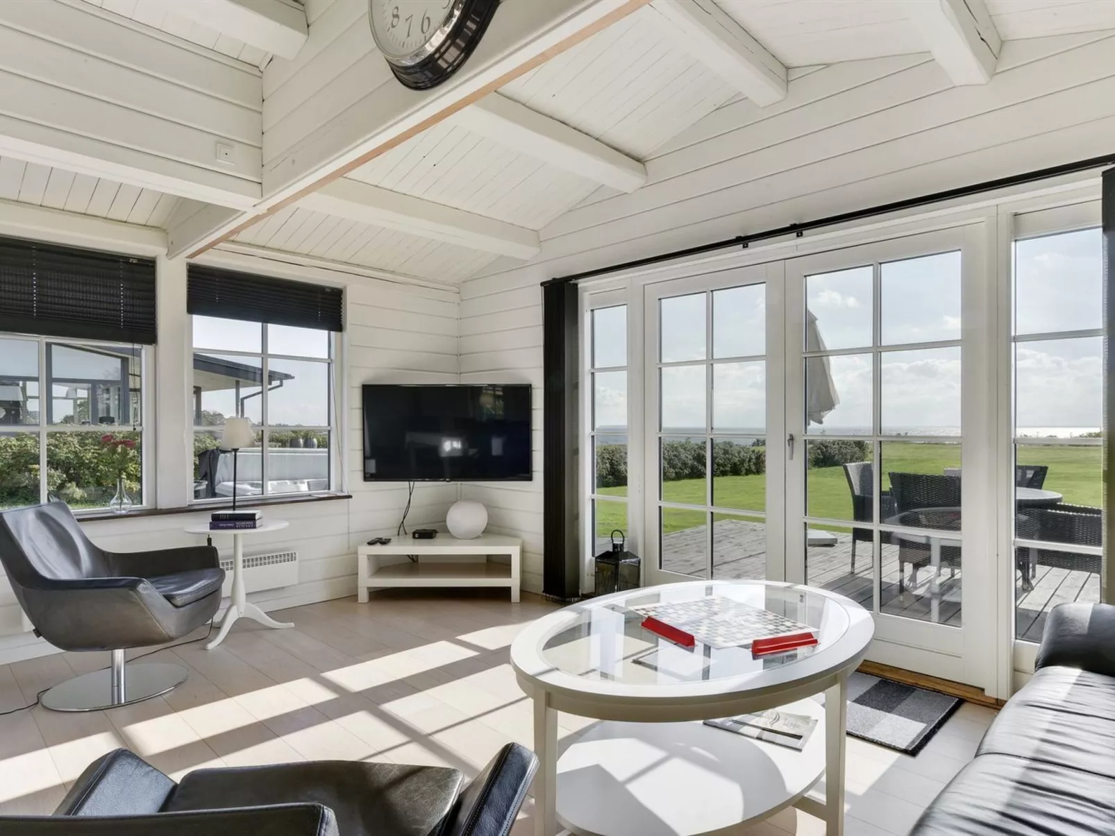 "Orsa" - 80m from the sea-Binnen