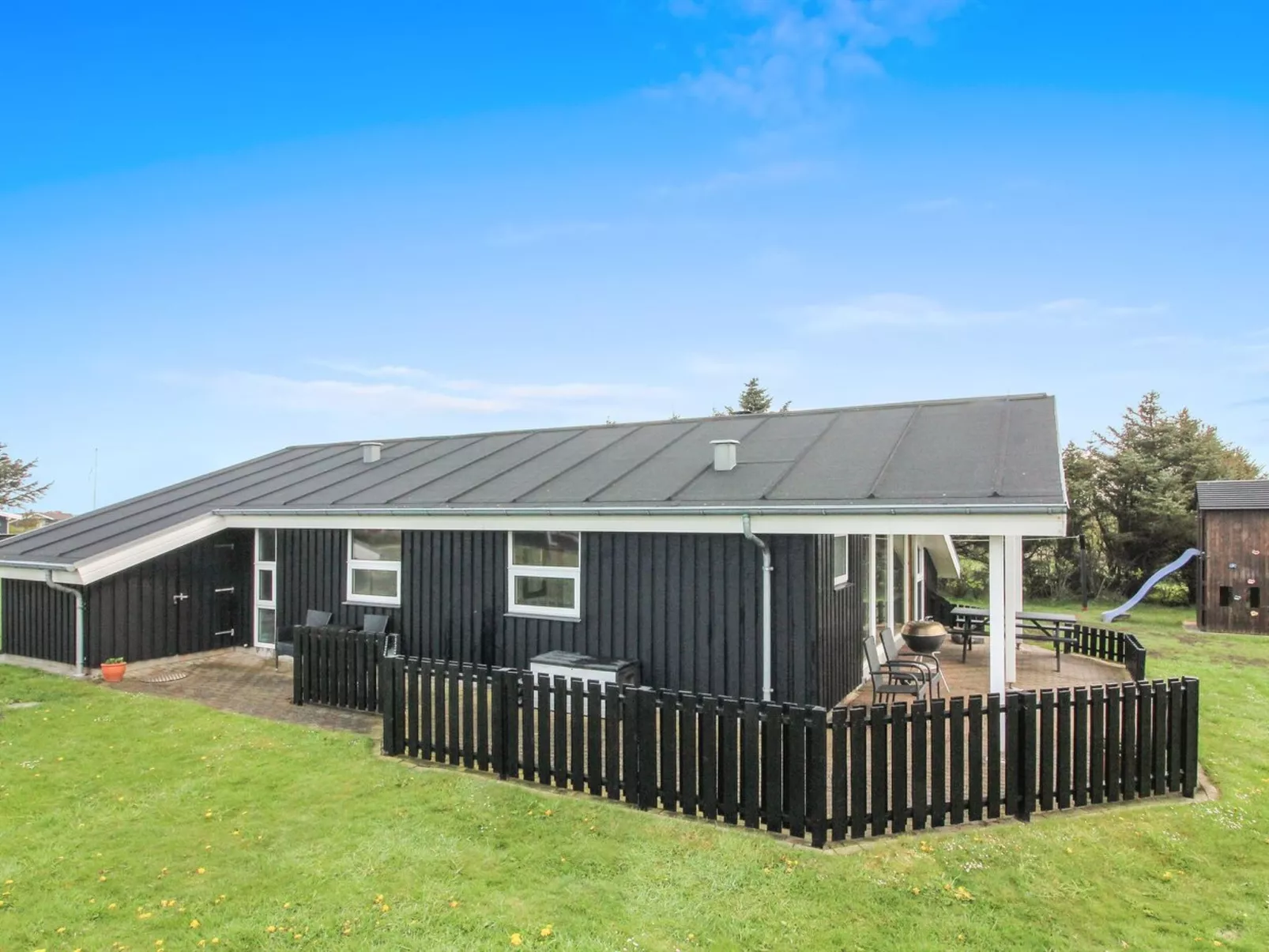 "Herbiorn" - 403m from the sea-Buiten