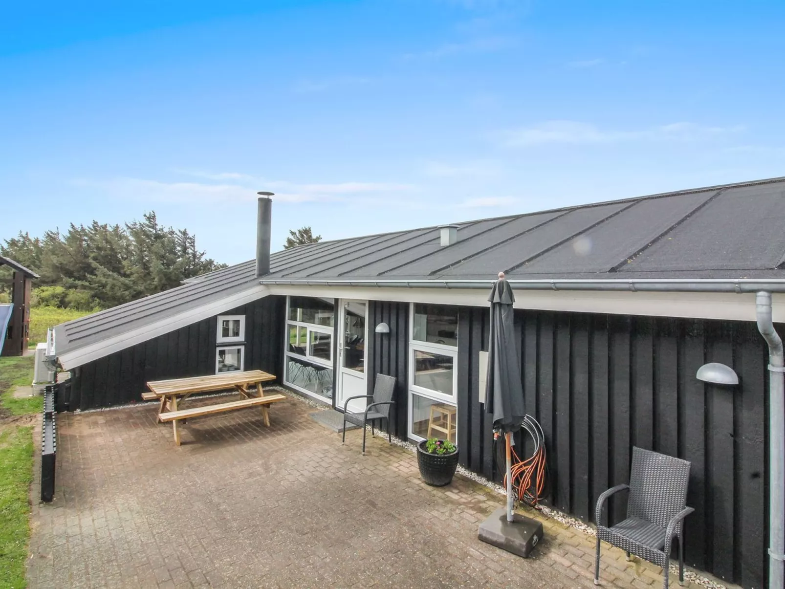 "Herbiorn" - 403m from the sea-Buiten