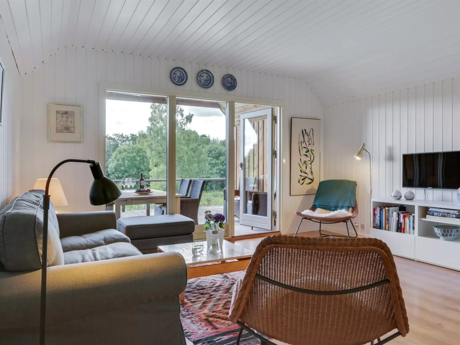 "Elvine" - 2.9km from the sea-Binnen