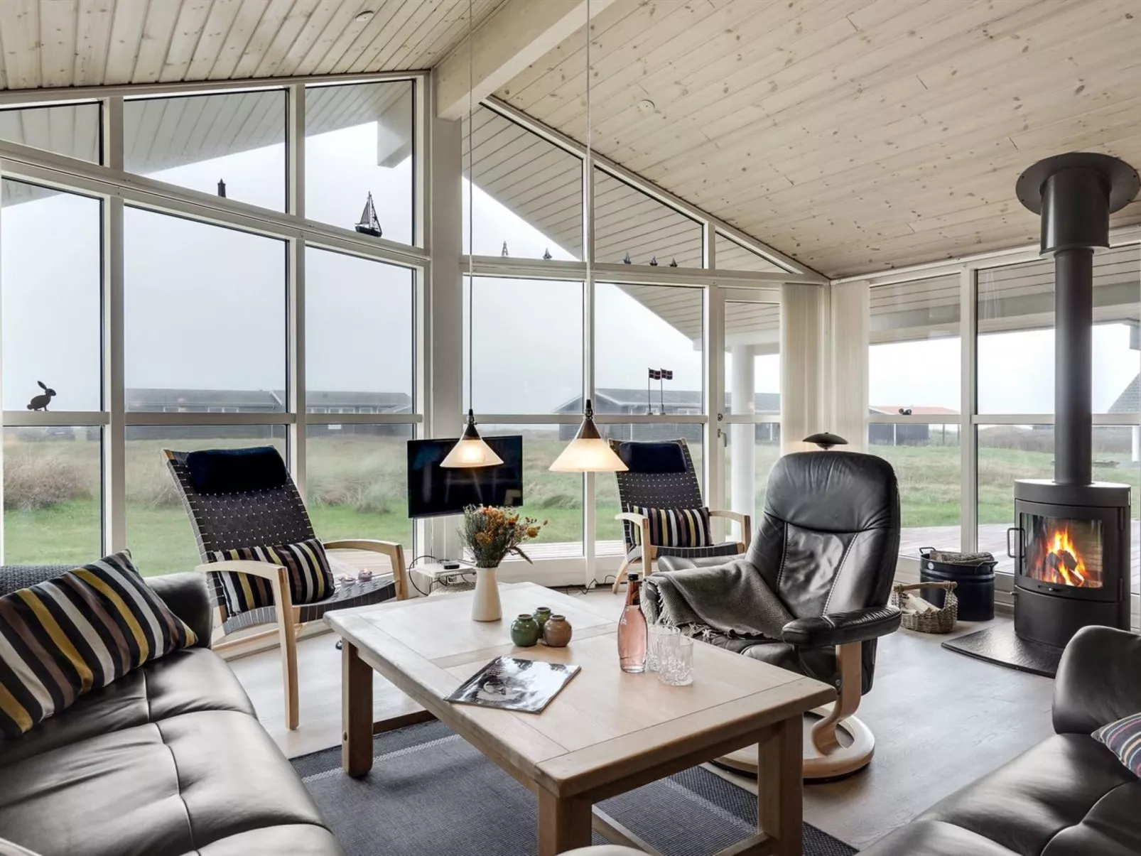"Aniela" - 150m from the sea-Binnen