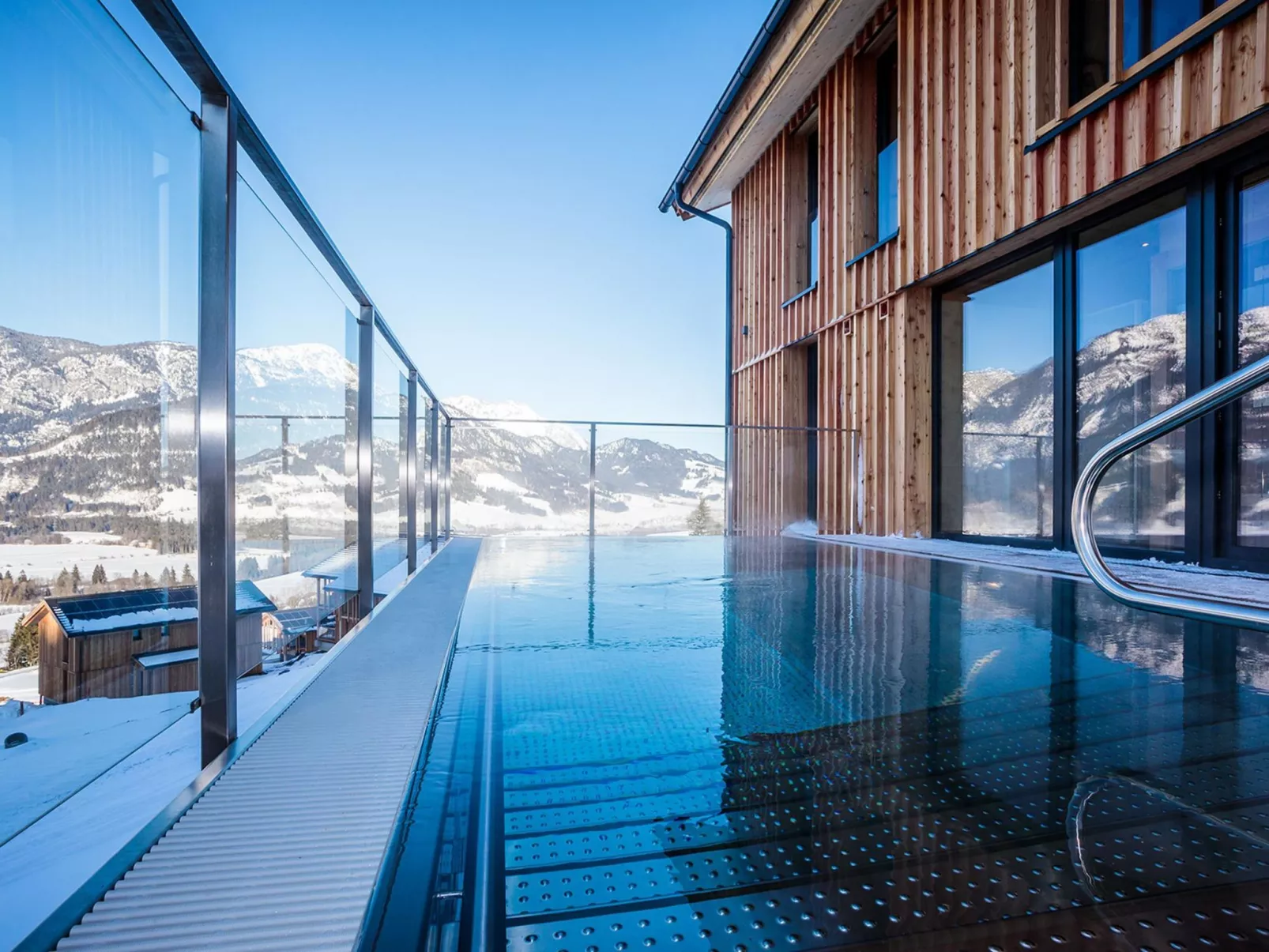 Premium mit 4 Schlafzimmern,Sauna&Pool-Buiten