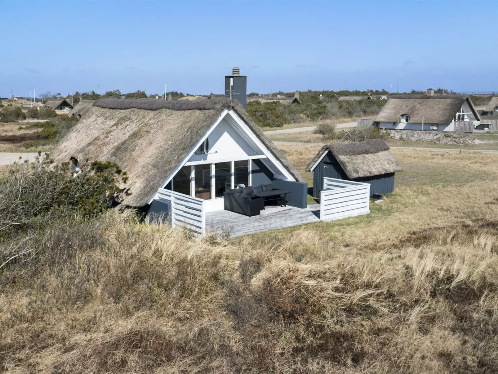 "Hen" - 400m from the sea-Buiten