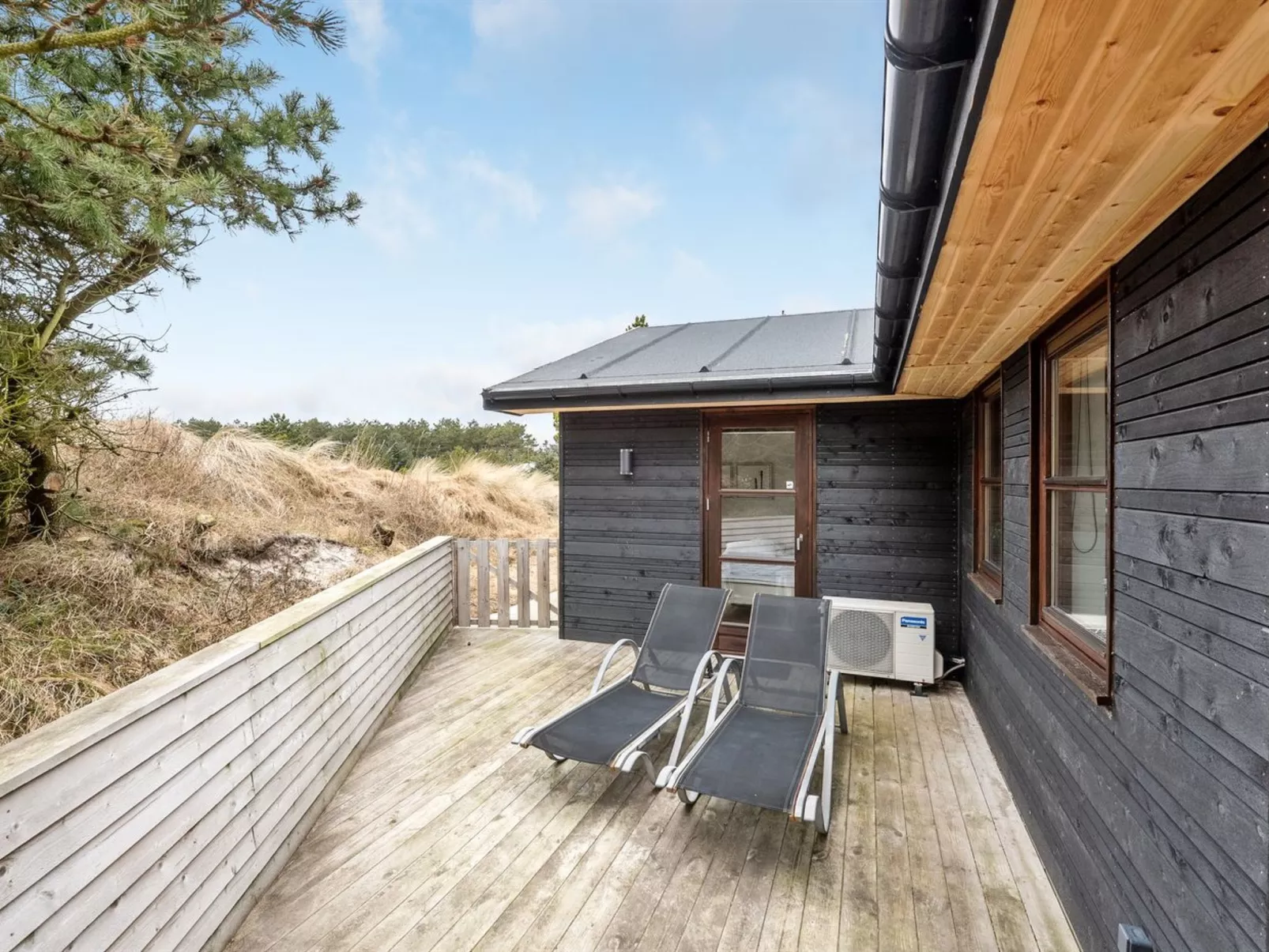 "Sila" - 800m from the sea-Buiten