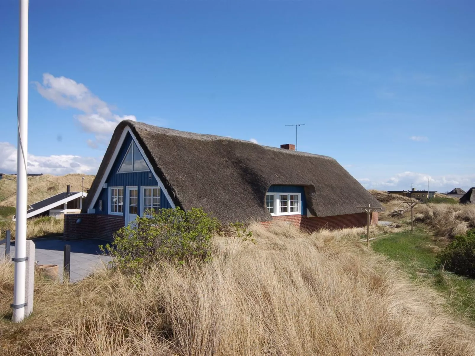 "Edvard" - 400m from the sea-Buiten