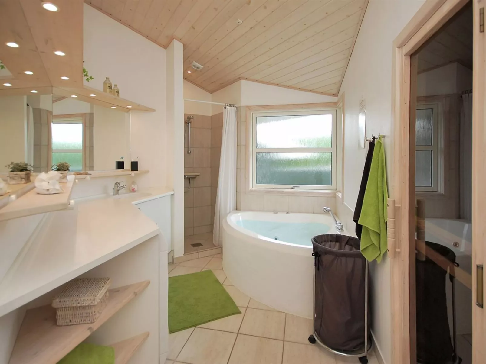 "Hildburg" - 1.5km from the sea-Binnen