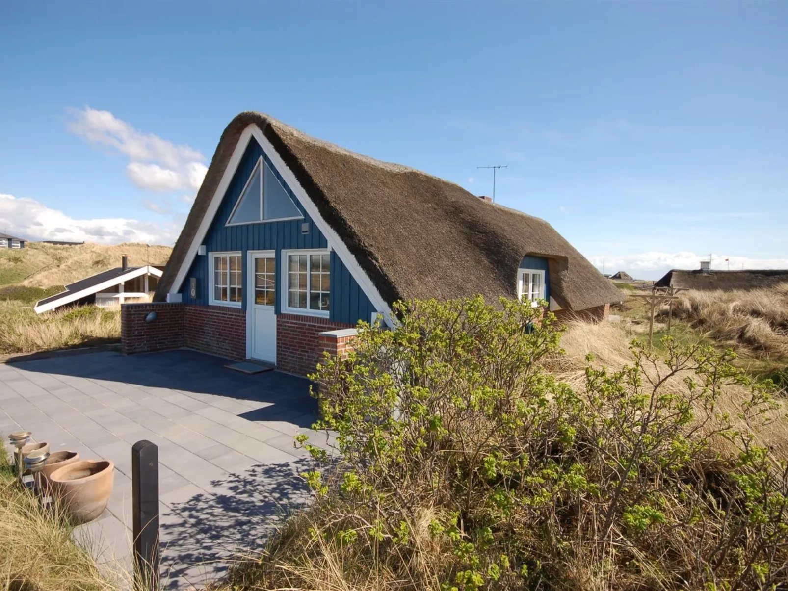 "Edvard" - 400m from the sea-Buiten